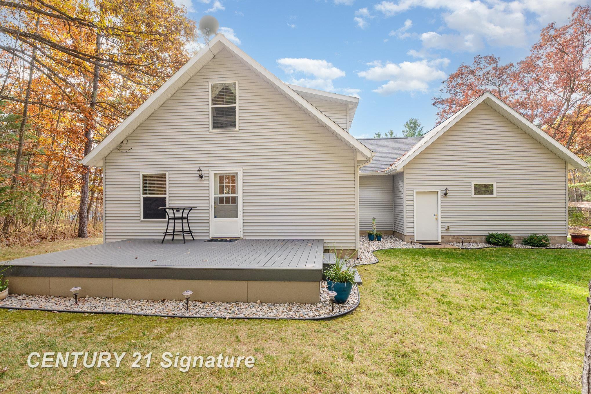 5019 Kings Way Way, Gladwin, MI 48624 — Photo 21