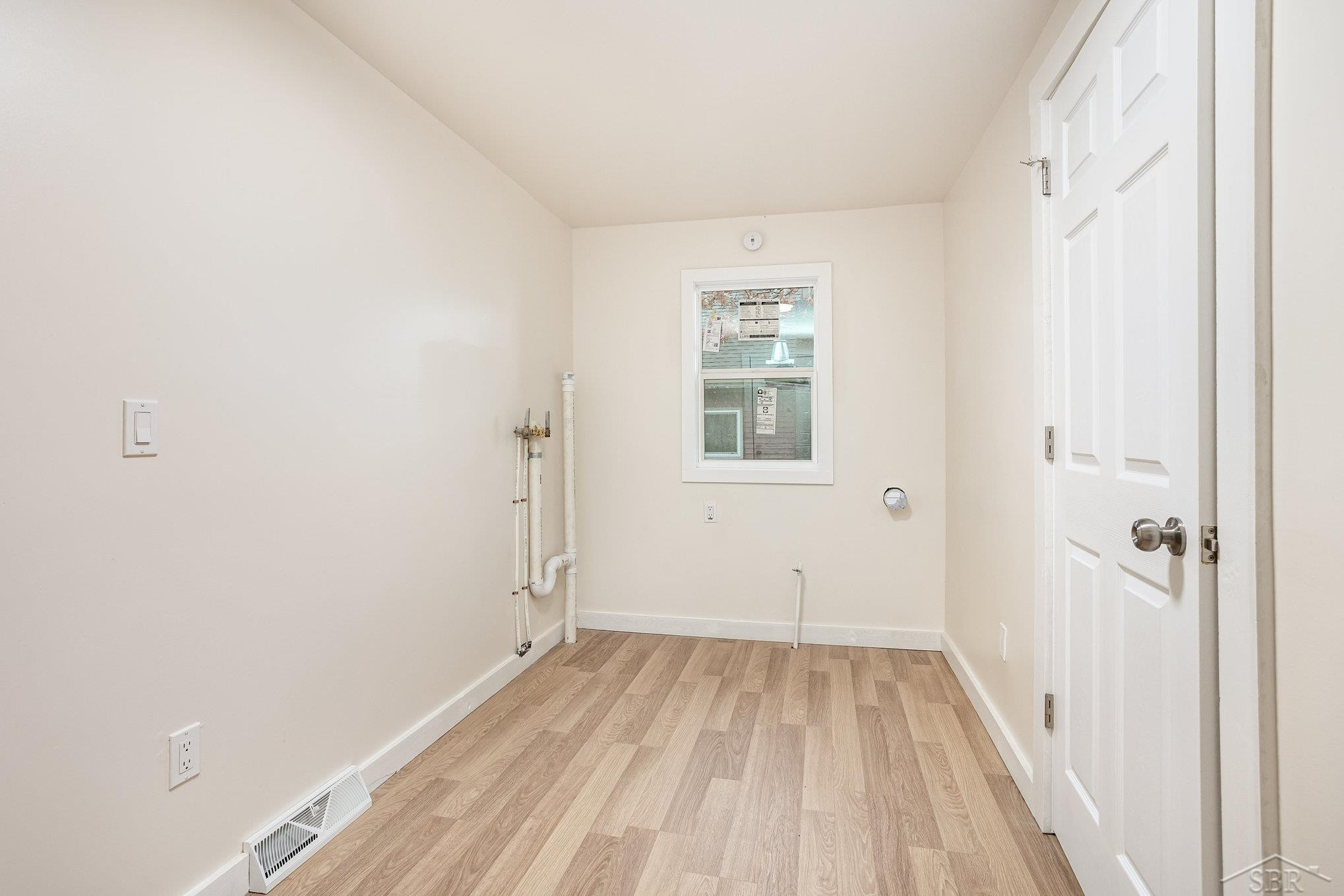 3356 Winter Street, Saginaw, MI 48604 — Photo 14