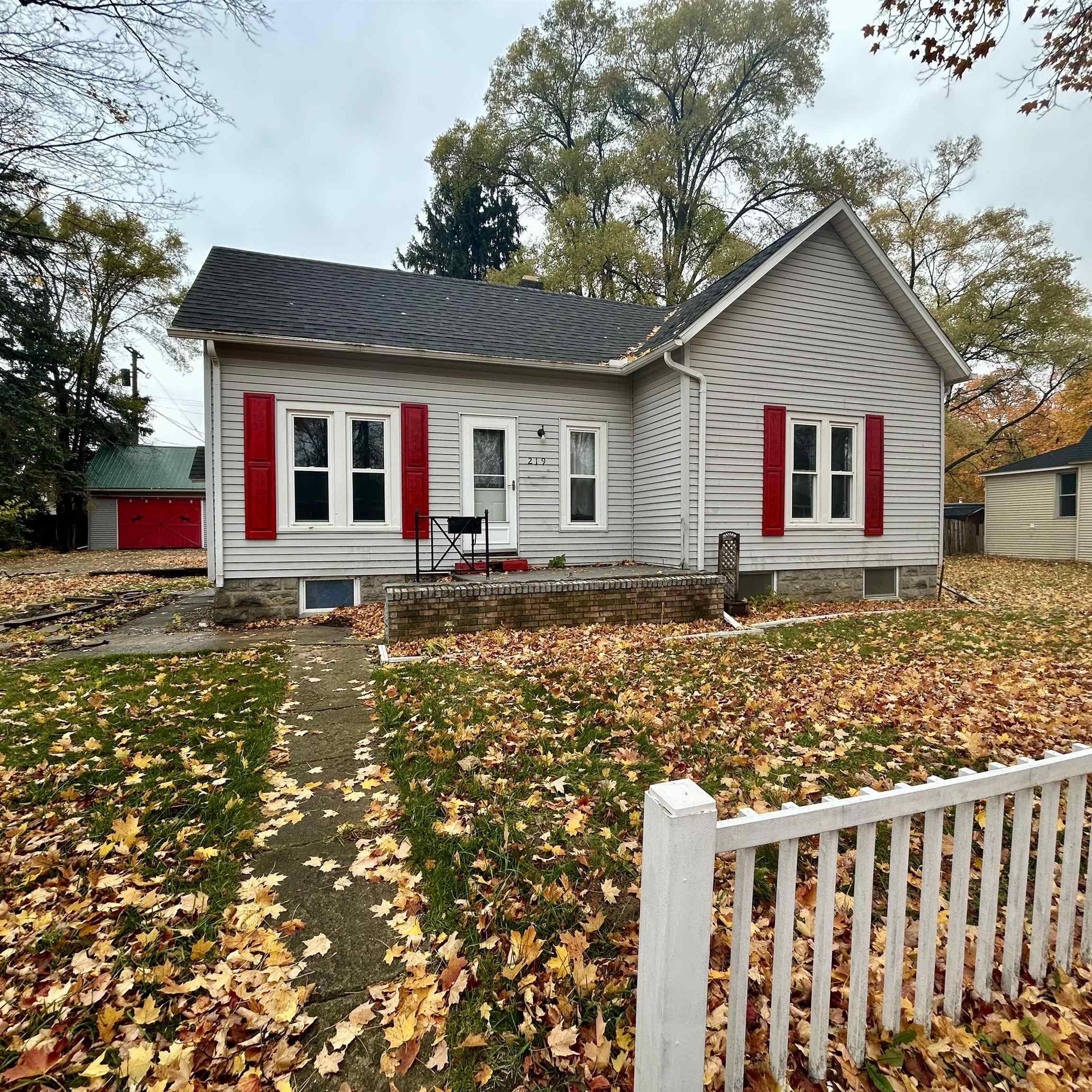219 Ellis Street, Caro, MI 48723 — front exterior