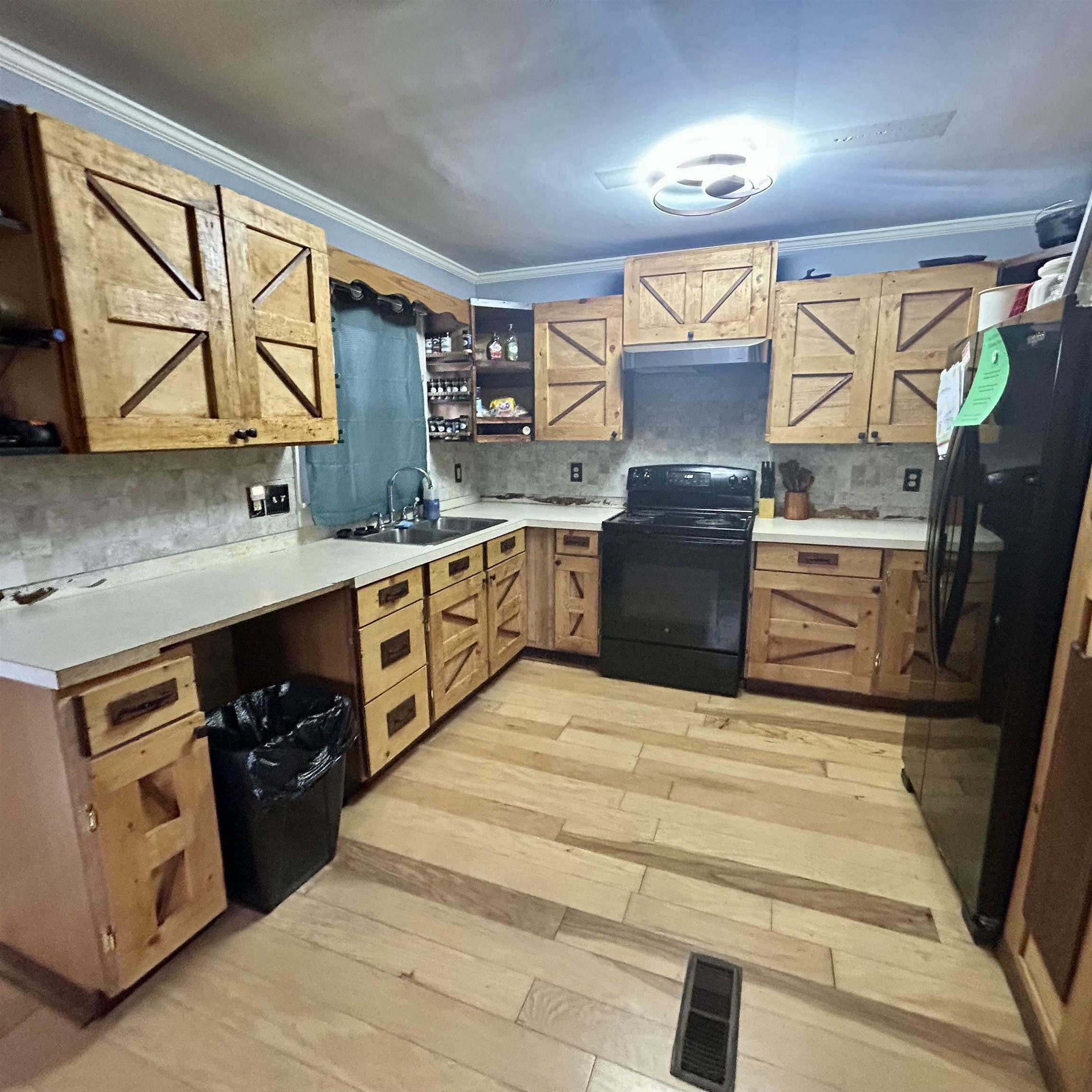 219 Ellis Street, Caro, MI 48723 — Photo 10