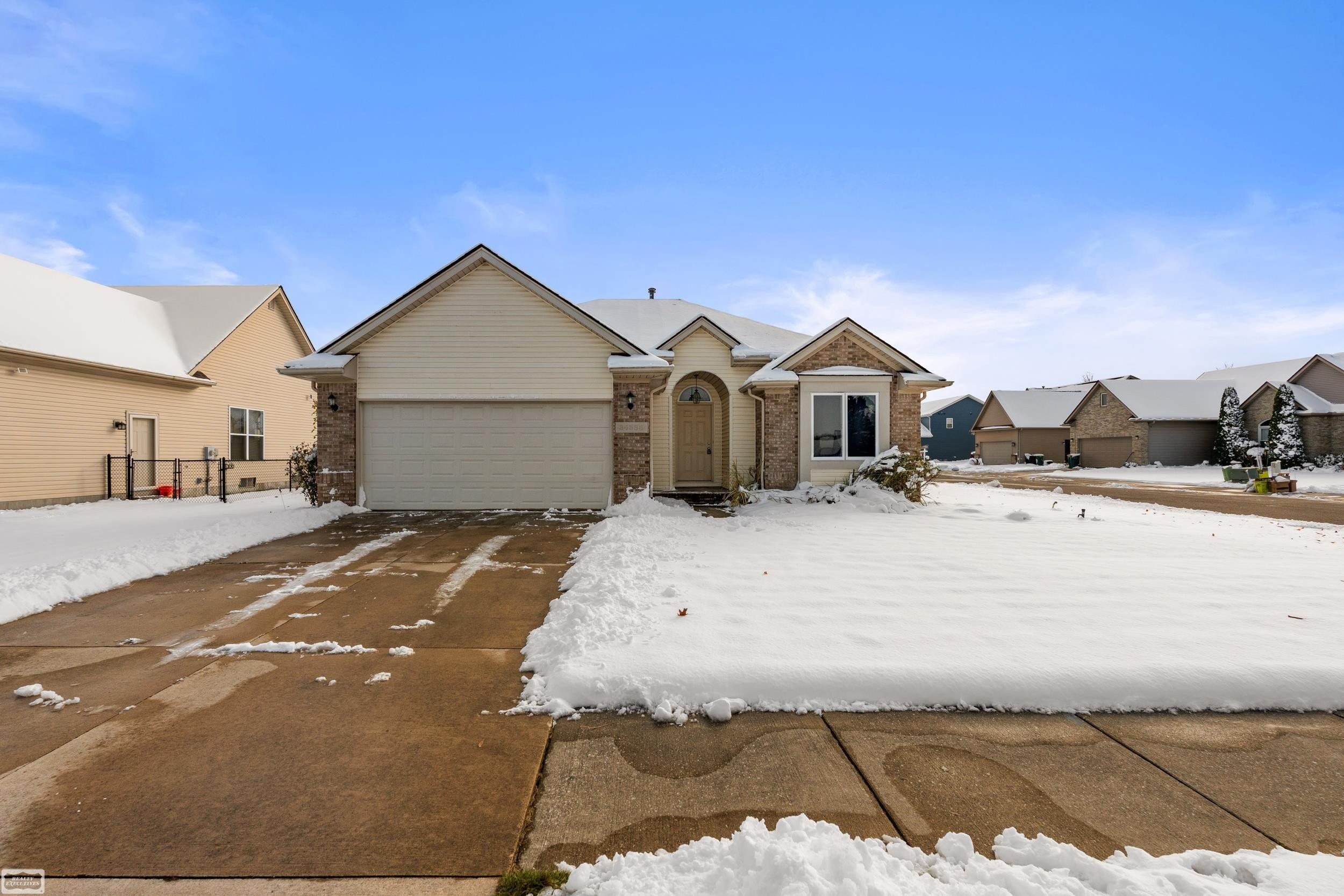 34588 Magnolia Lane, Richmond, MI 48062 — Photo 2