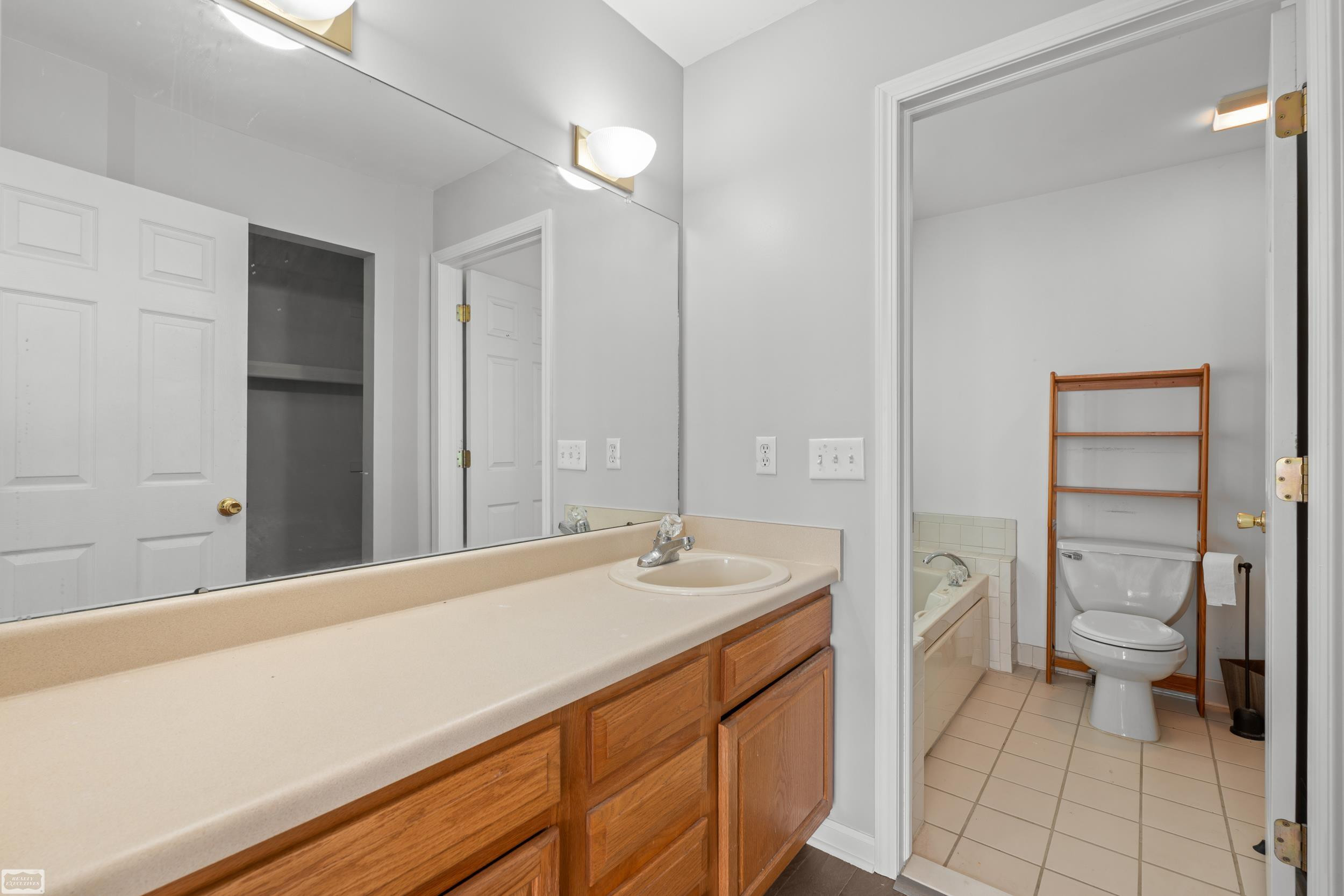 34588 Magnolia Lane, Richmond, MI 48062 — Photo 16