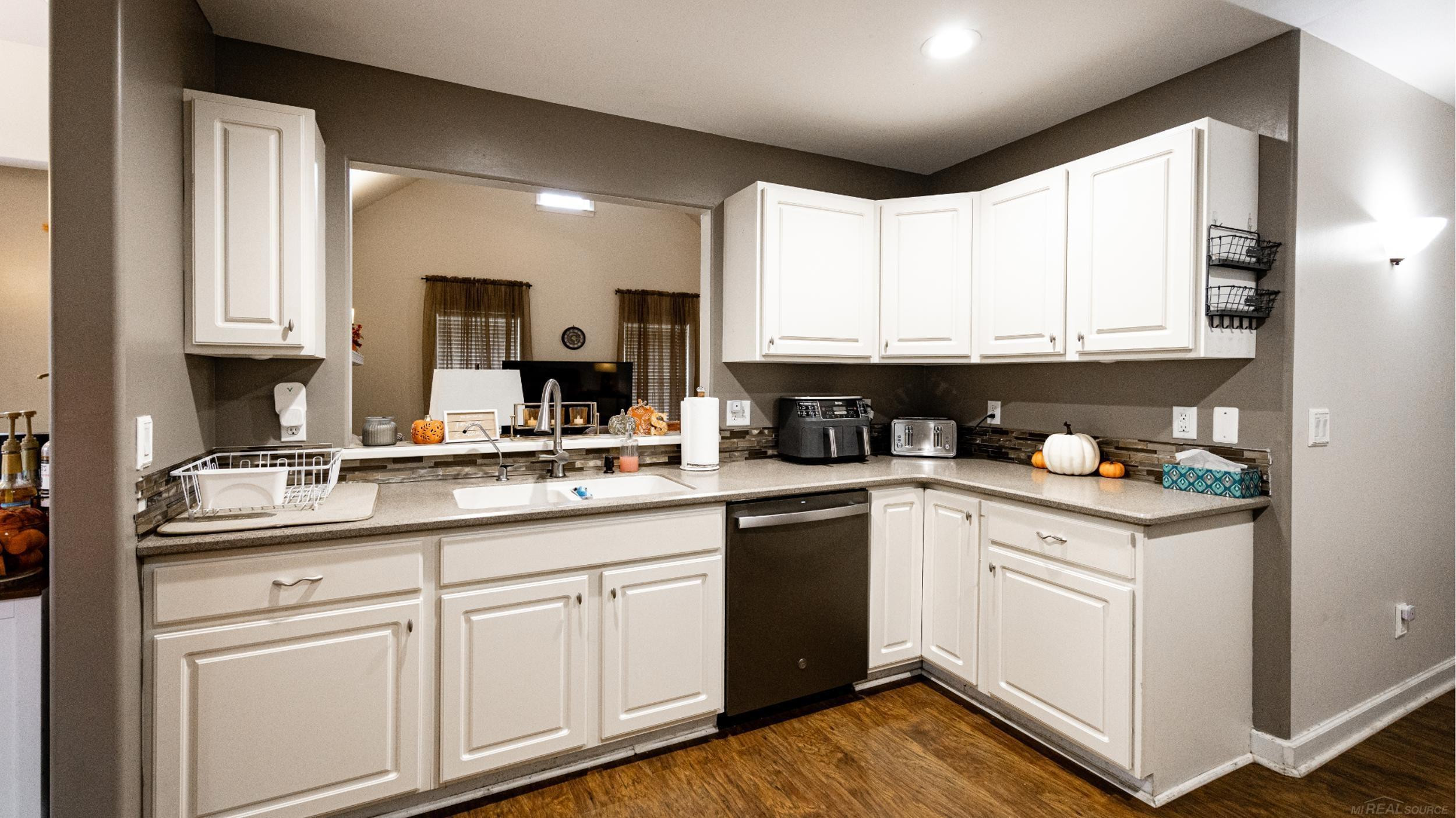 3955 Hogback Road, Fowlerville, MI 48836 — Photo 32