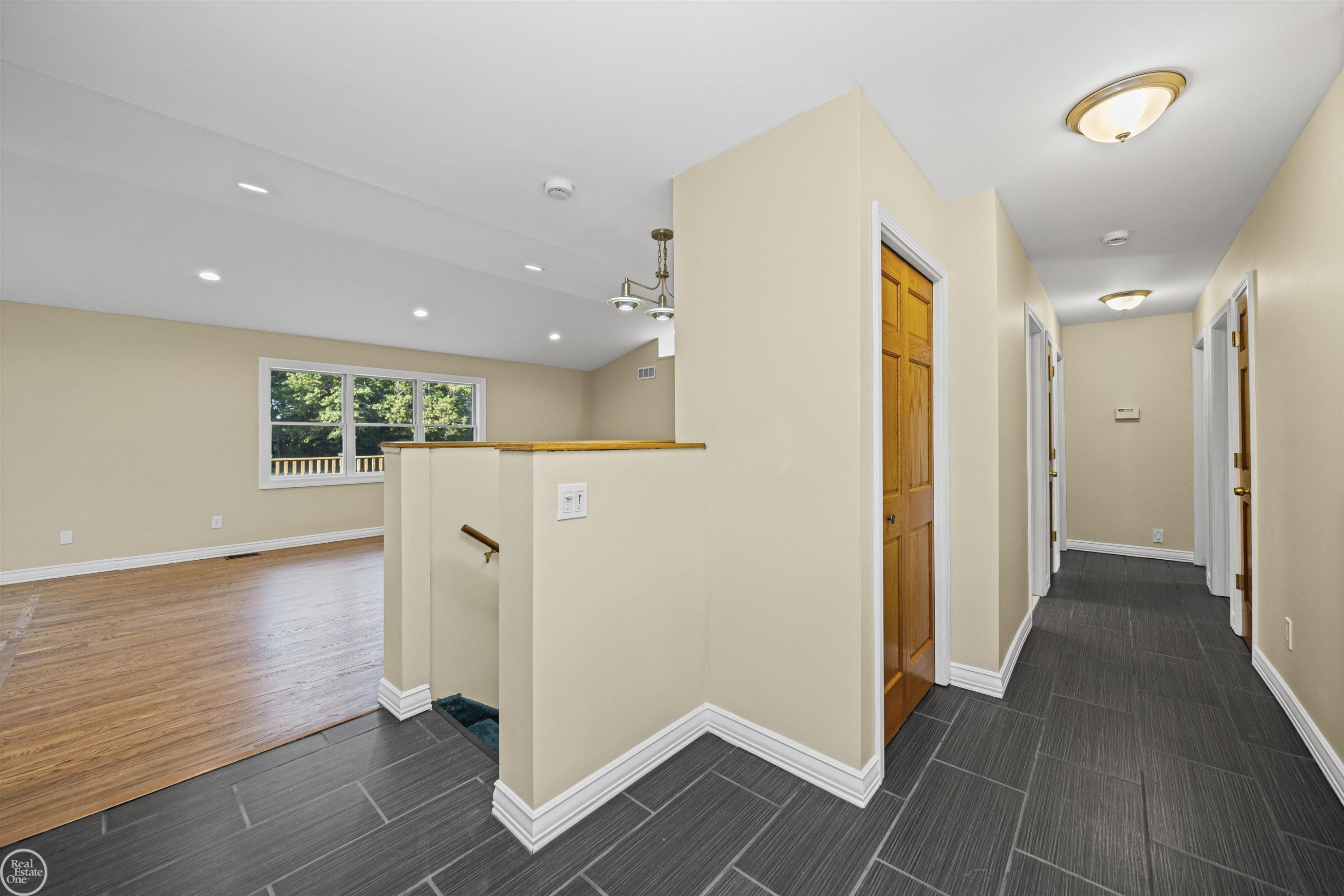 300 Parkwood Drive, Metamora, MI 48455 — Photo 4