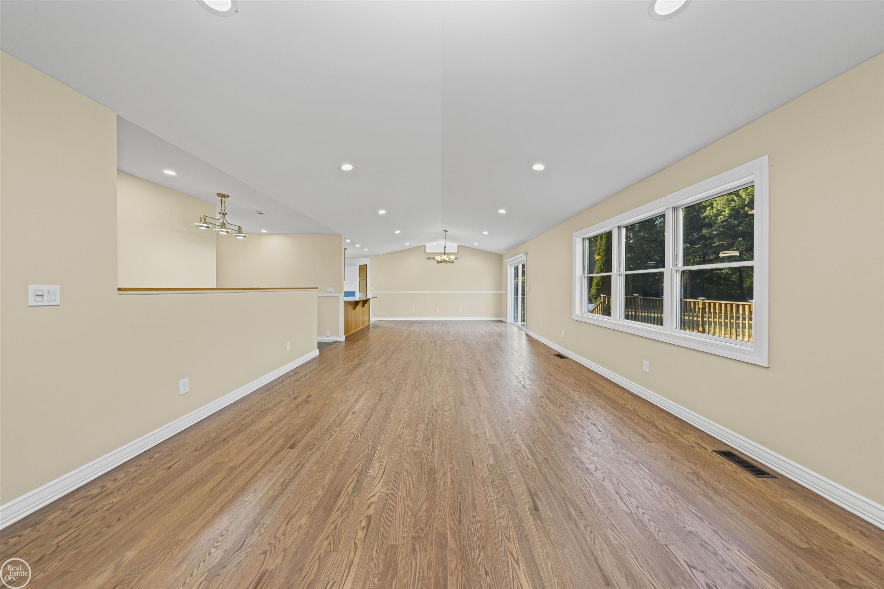 300 Parkwood Drive, Metamora, MI 48455 — Photo 7