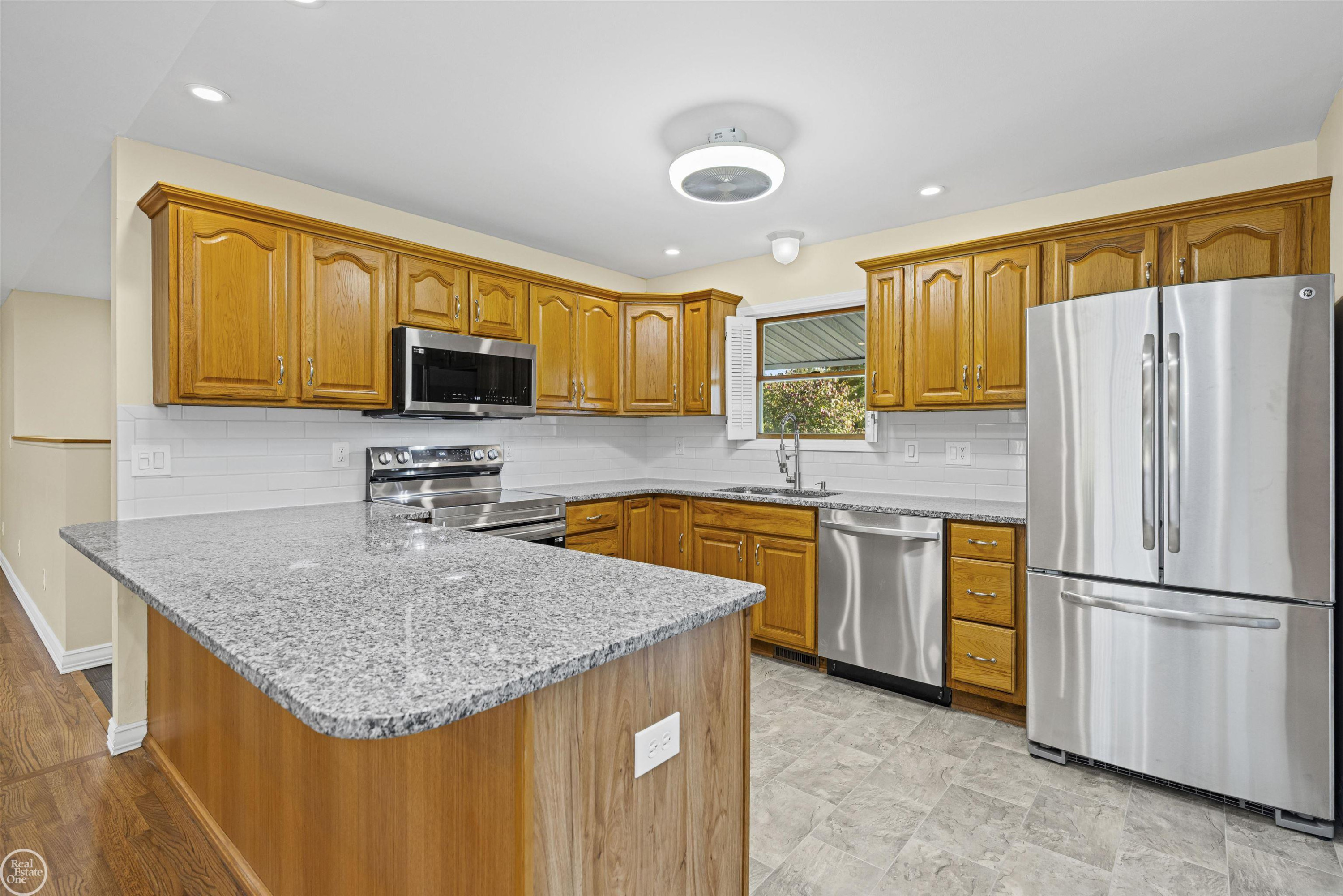 300 Parkwood Drive, Metamora, MI 48455 — Photo 12