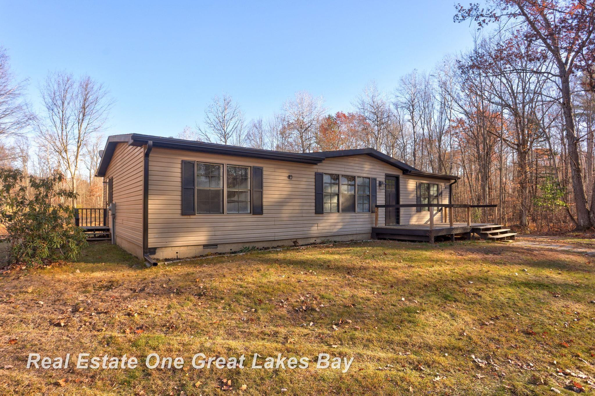7454 N Jefferson Road, Rhodes, MI 48652 — Photo 10