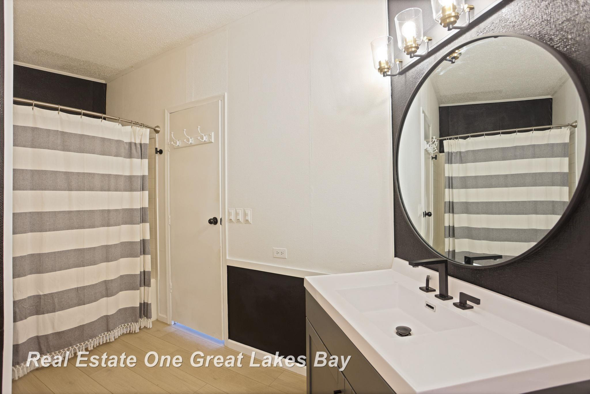 7454 N Jefferson Road, Rhodes, MI 48652 — Photo 25