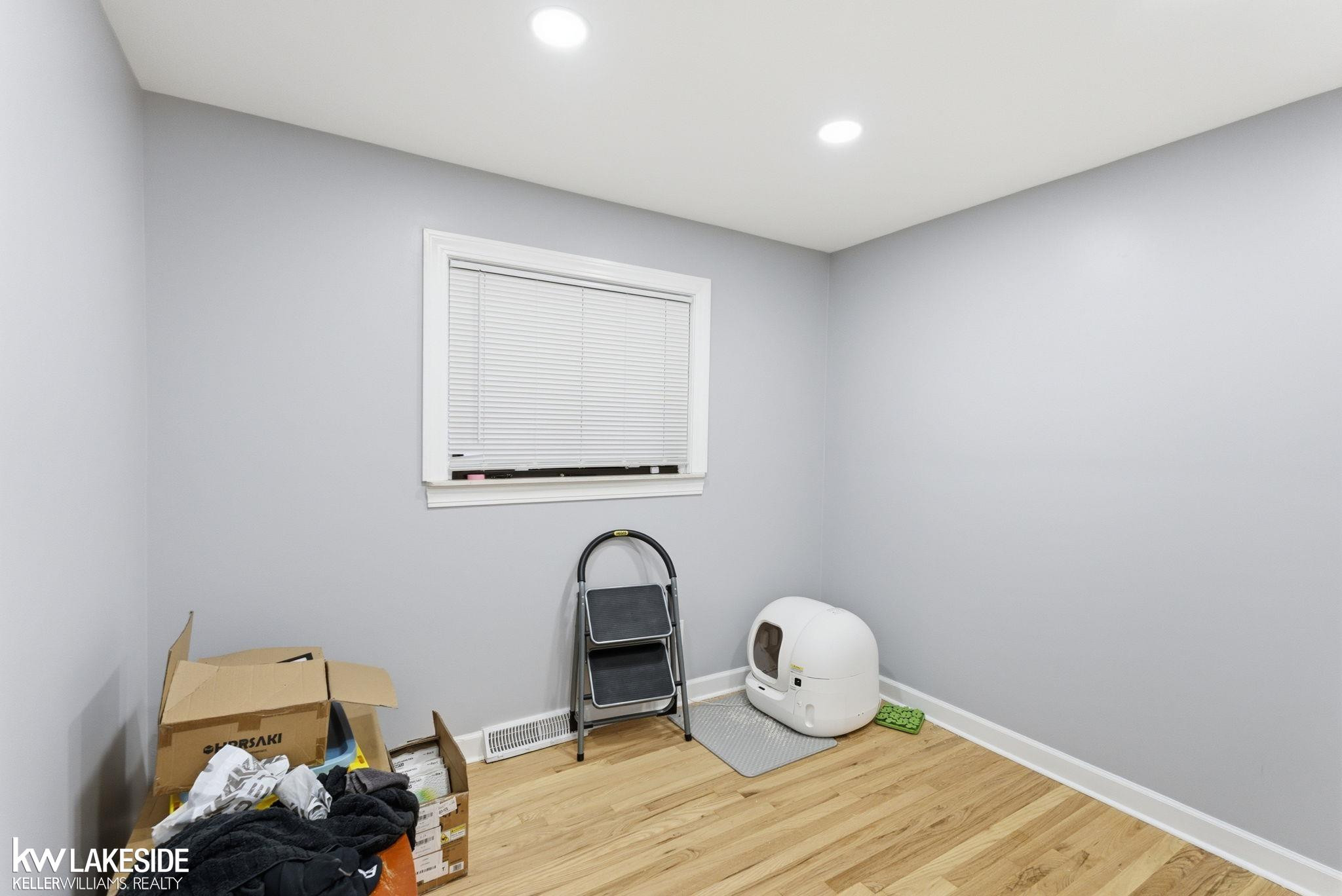 8385 Helen Street, Center Line, MI 48015 — Photo 18