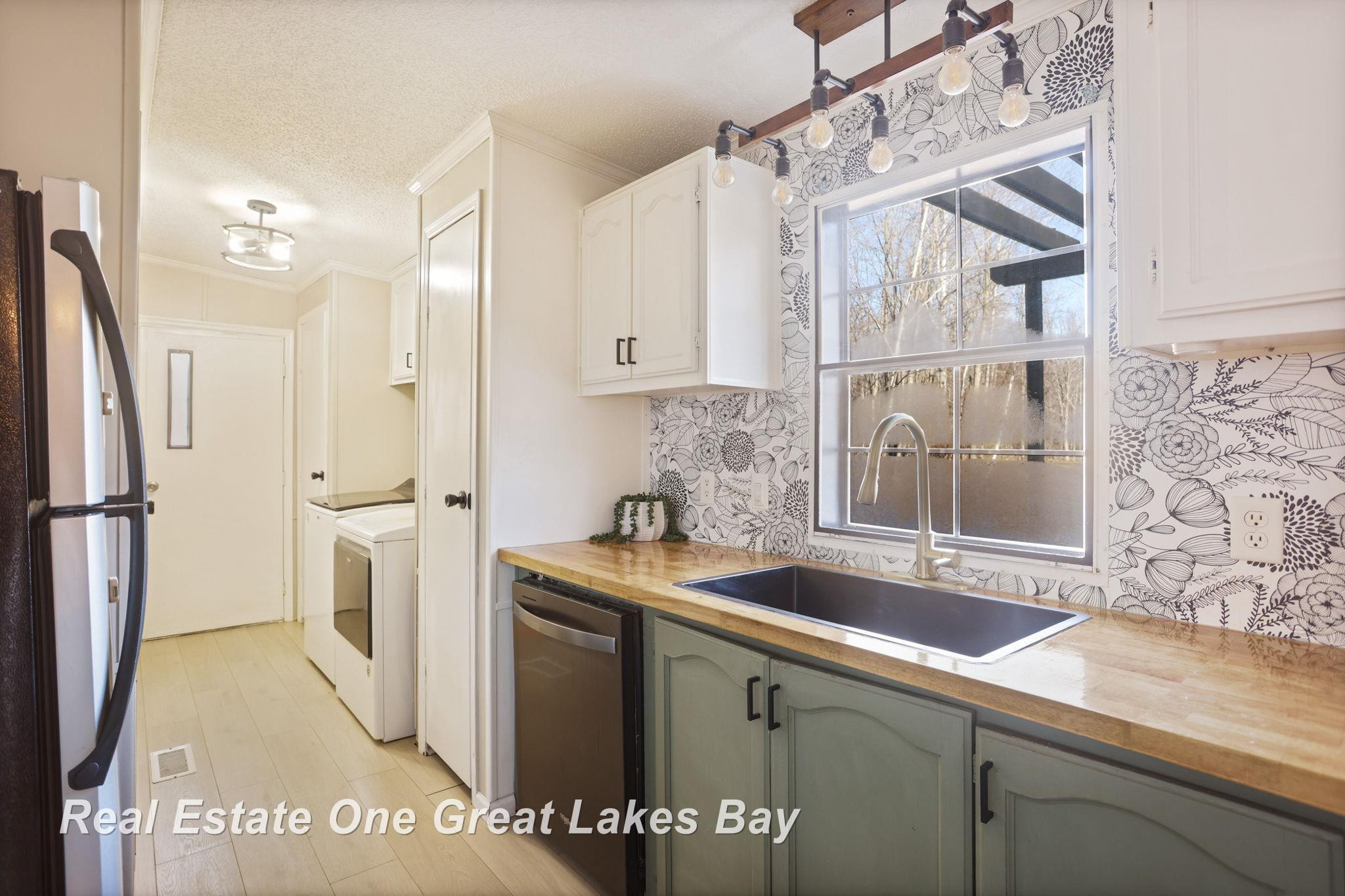 7454 N Jefferson Road, Rhodes, MI 48652 — Photo 27