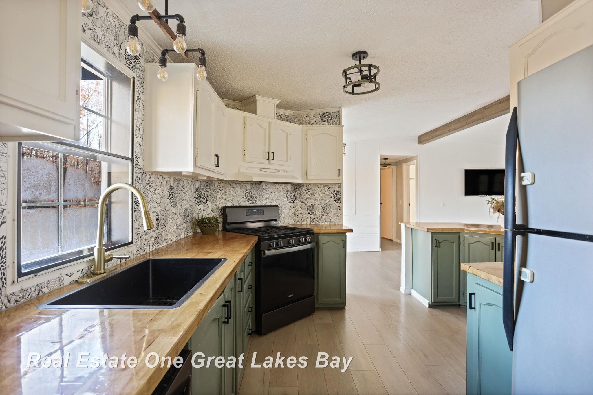 7454 N Jefferson Road, Rhodes, MI 48652 — Photo 29
