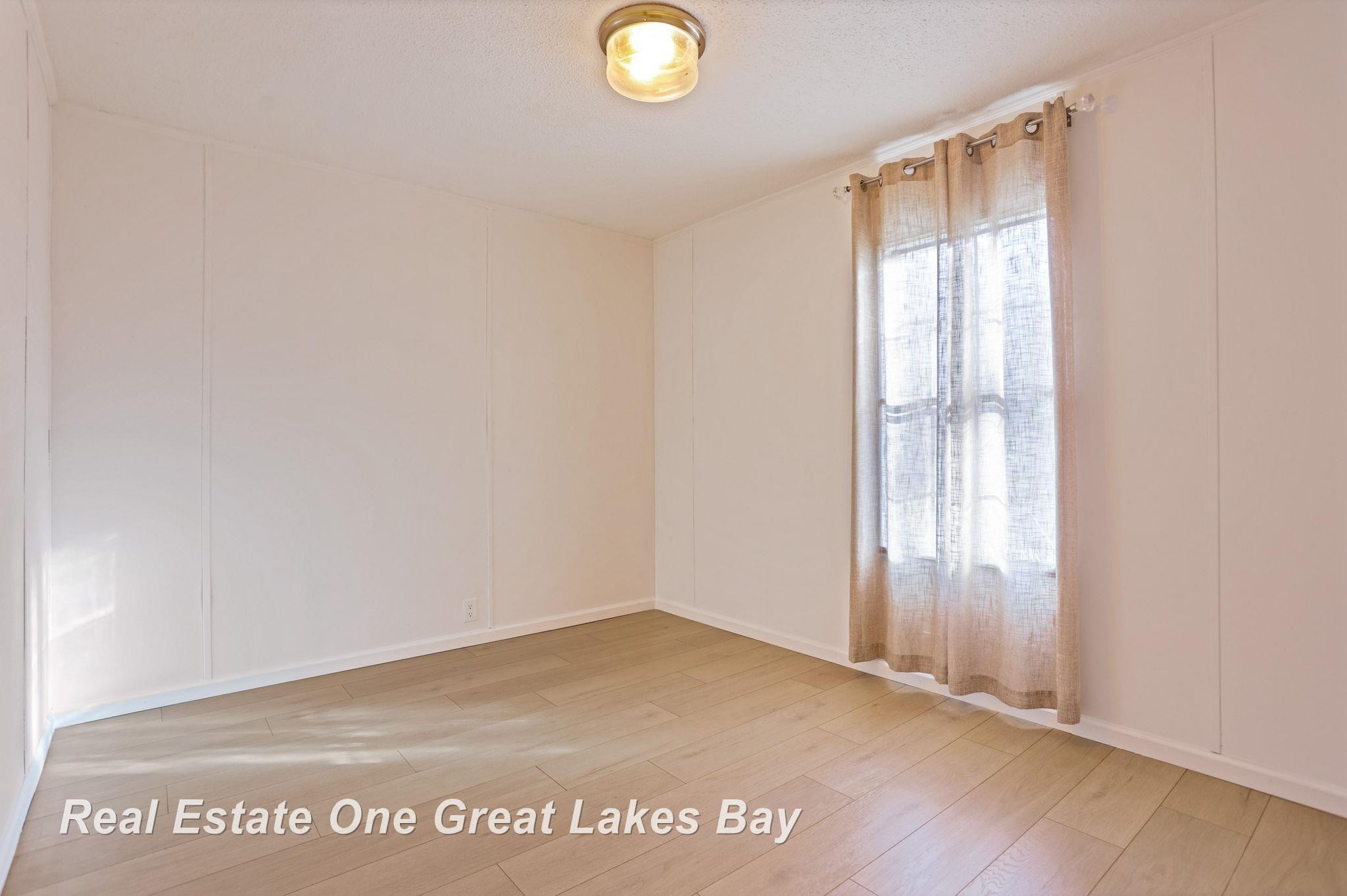7454 N Jefferson Road, Rhodes, MI 48652 — Photo 37