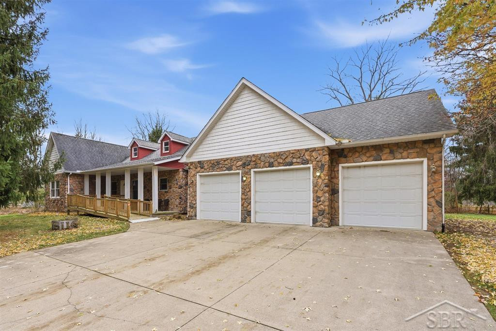 1538 S Ford Court, Midland, MI 48640 — front exterior