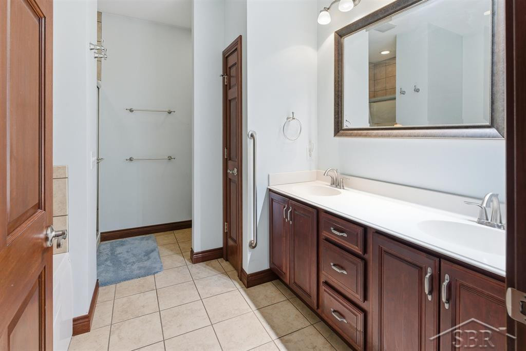 1538 S Ford Court, Midland, MI 48640 — Photo 16