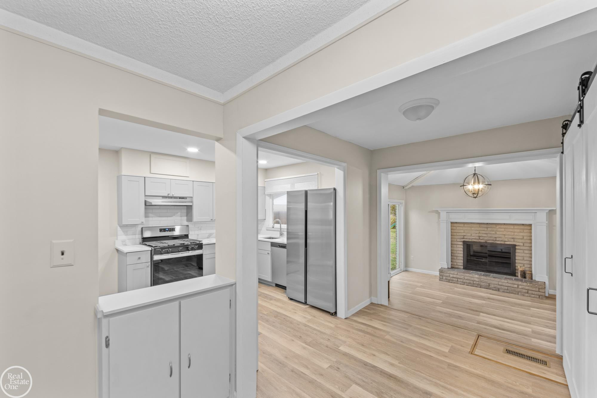 47414 Winthrop Street, Shelby Twp, MI 48317 — Photo 9
