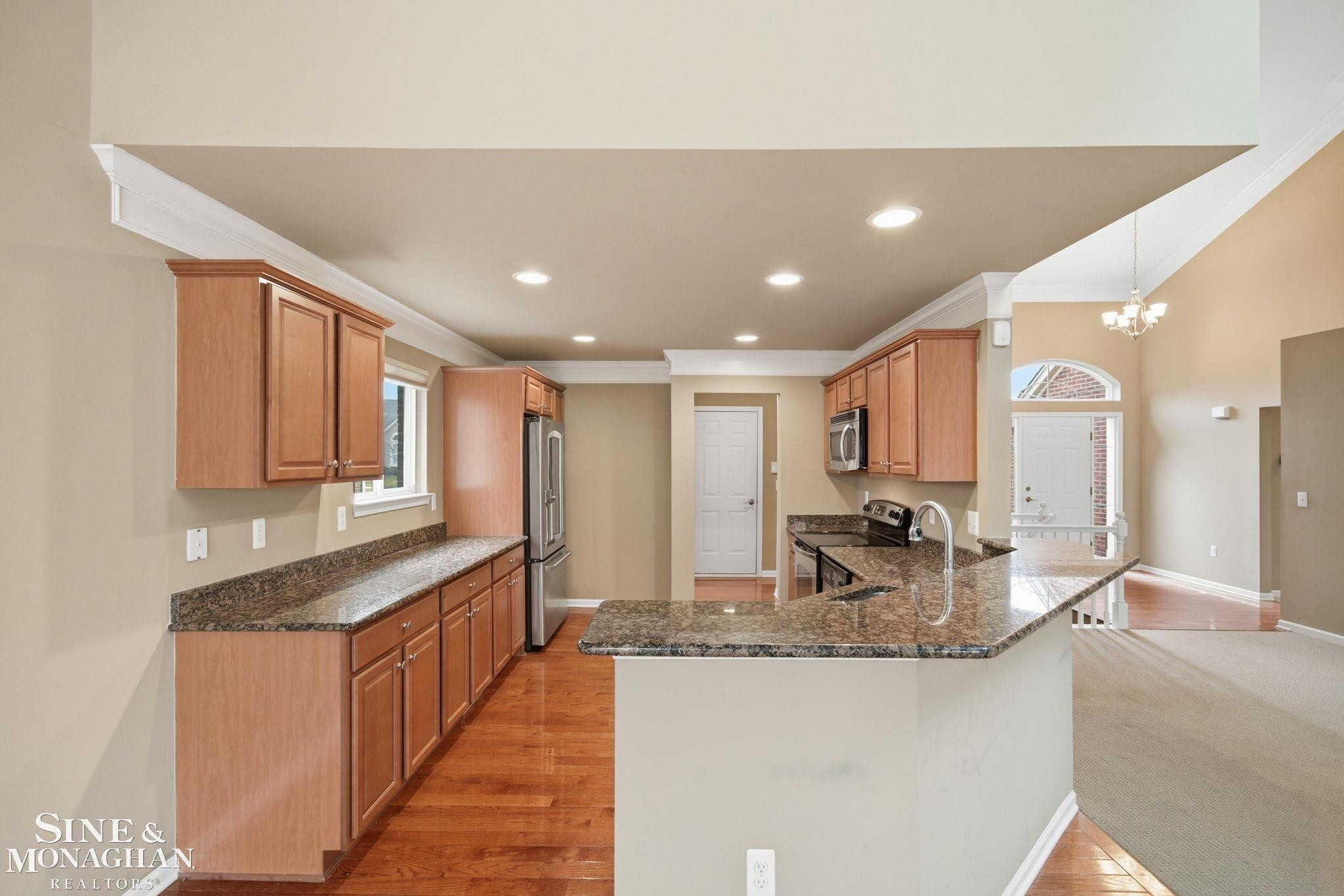 40618 Lenox Park Drive, Novi, MI 48377 — Photo 10