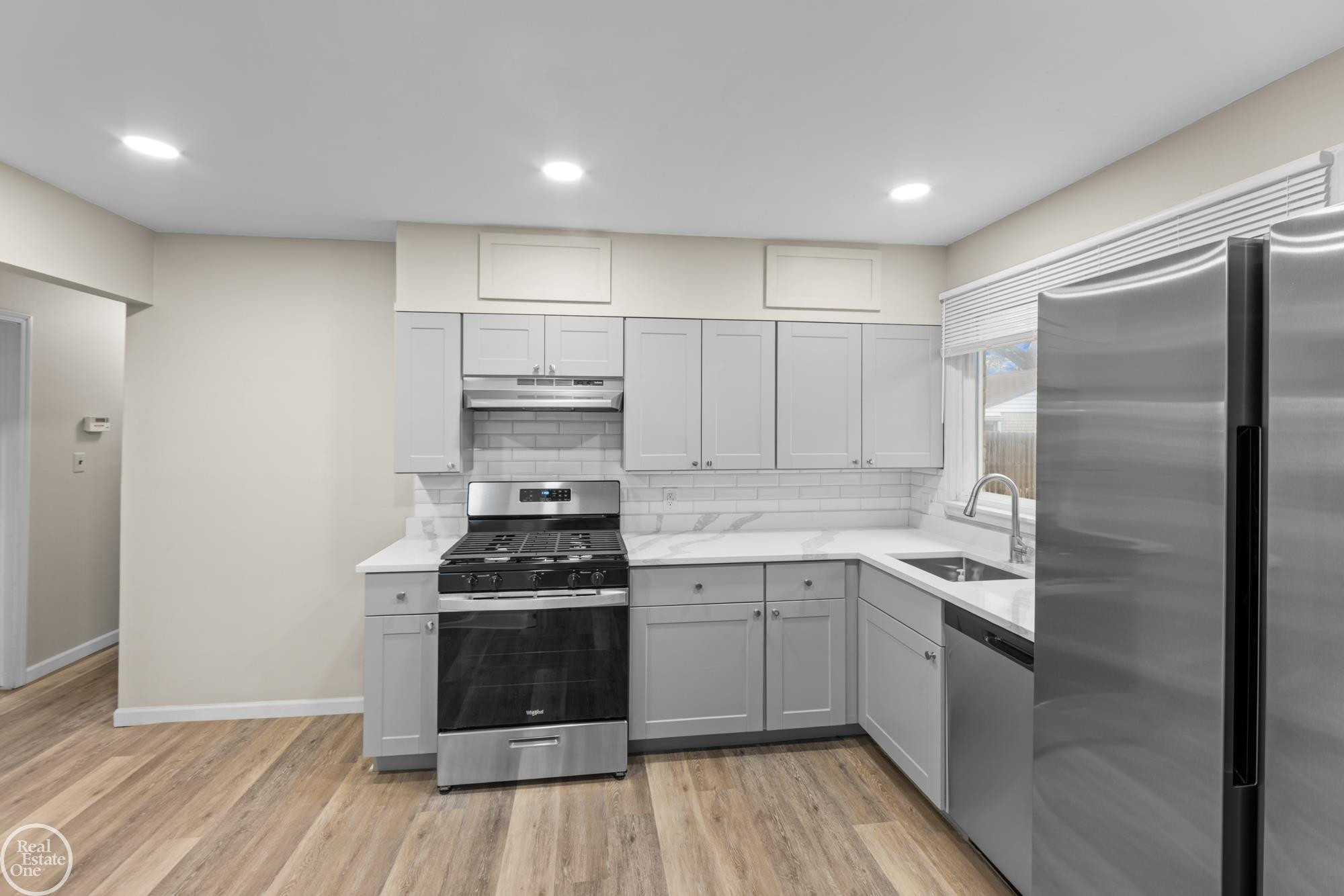 47414 Winthrop Street, Shelby Twp, MI 48317 — Photo 12