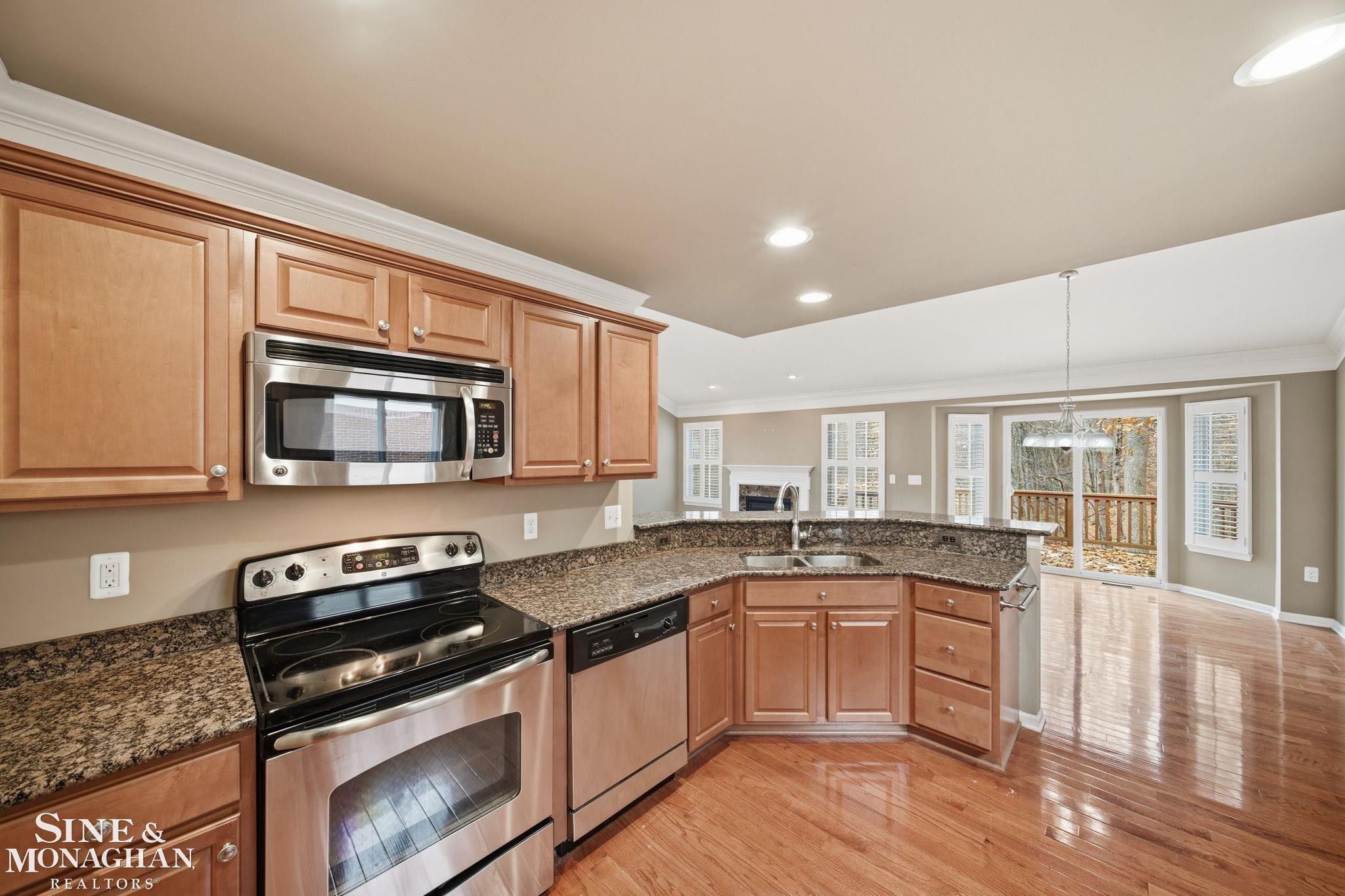 40618 Lenox Park Drive, Novi, MI 48377 — Photo 14