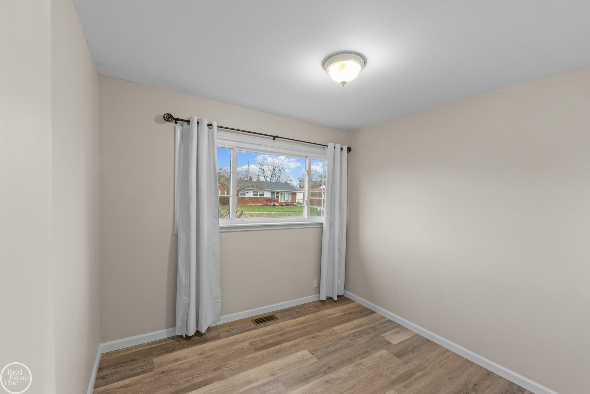 47414 Winthrop Street, Shelby Twp, MI 48317 — Photo 21