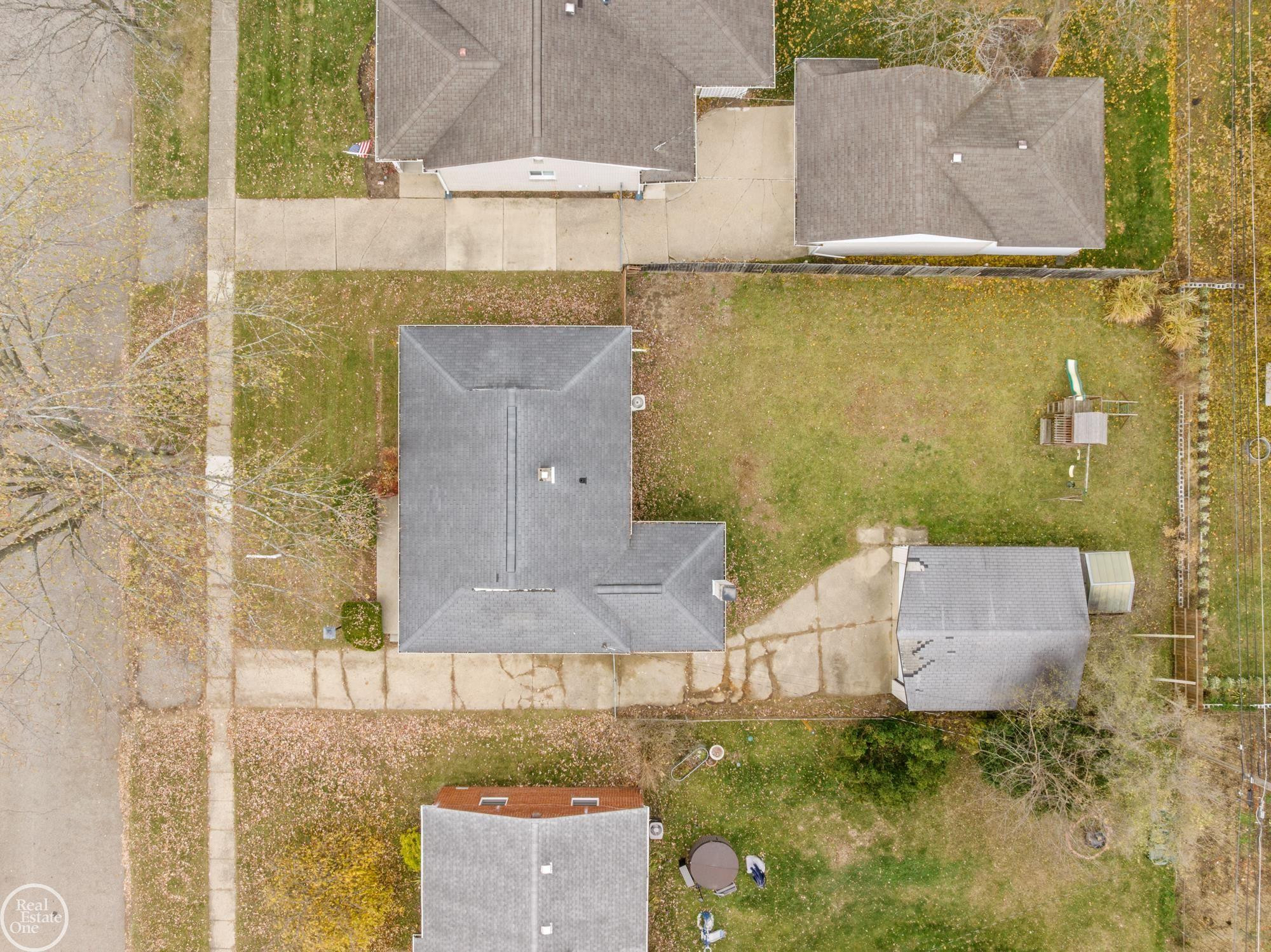 47414 Winthrop Street, Shelby Twp, MI 48317 — Photo 23