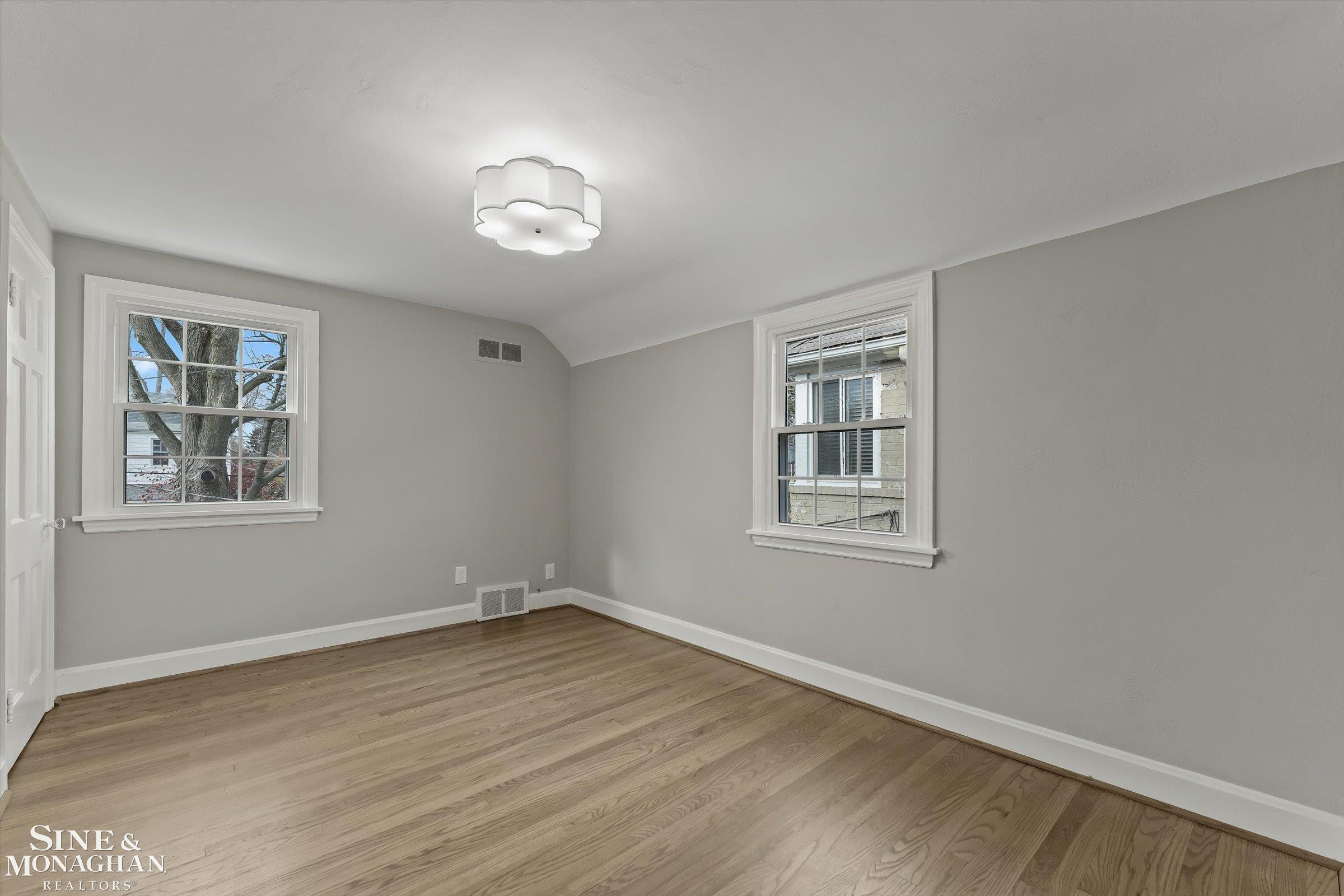 233 Mcmillan Road, Grosse Pointe Park, MI 48236 — Photo 22