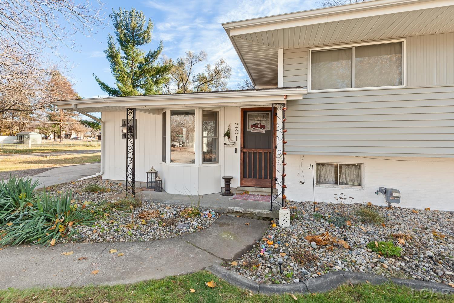 201 Bartlett Street, Clinton, MI 49236 — Photo 2