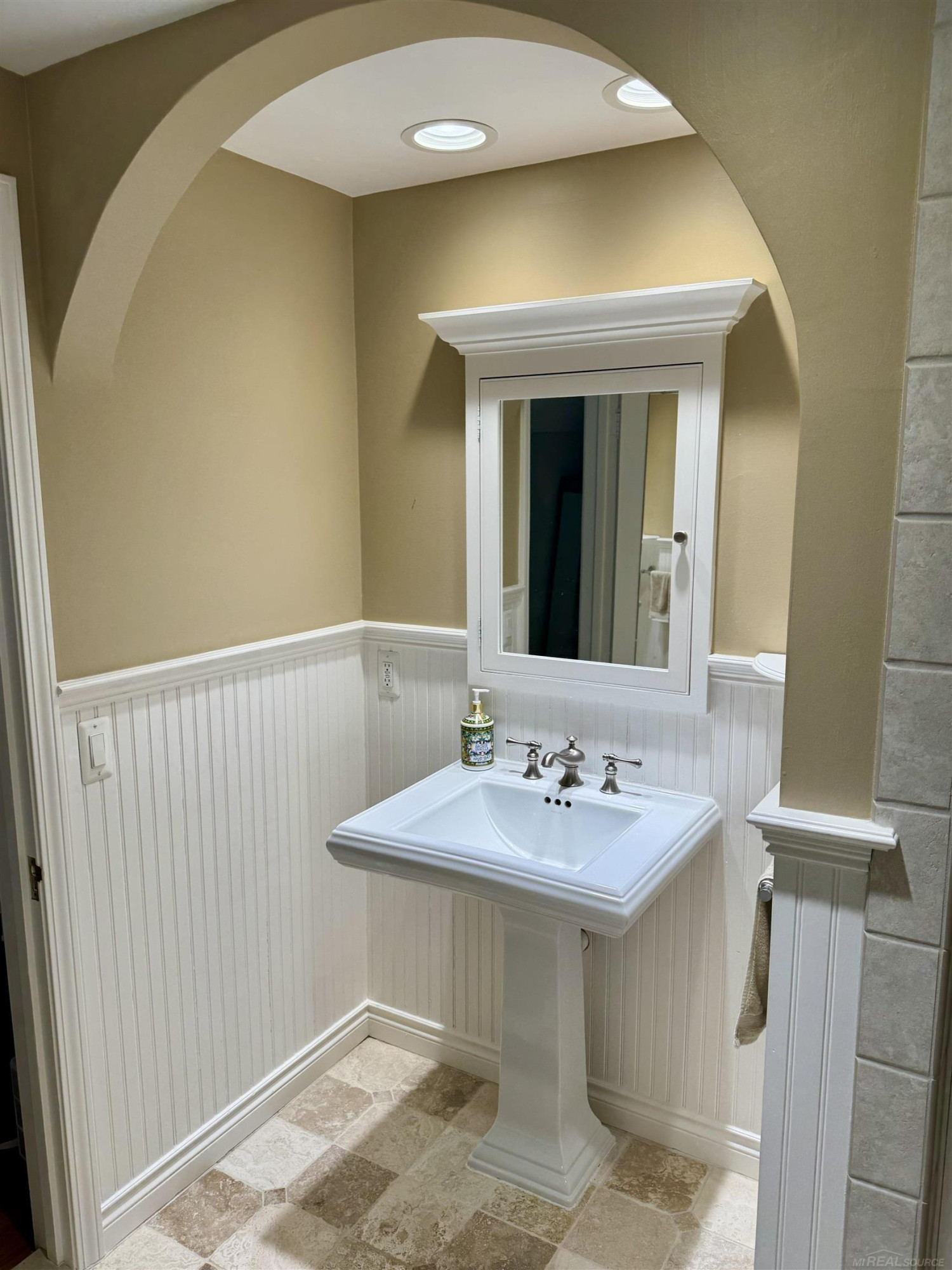 265 Williams Avenue, Grosse Pointe Farms, MI 48236 — Photo 34