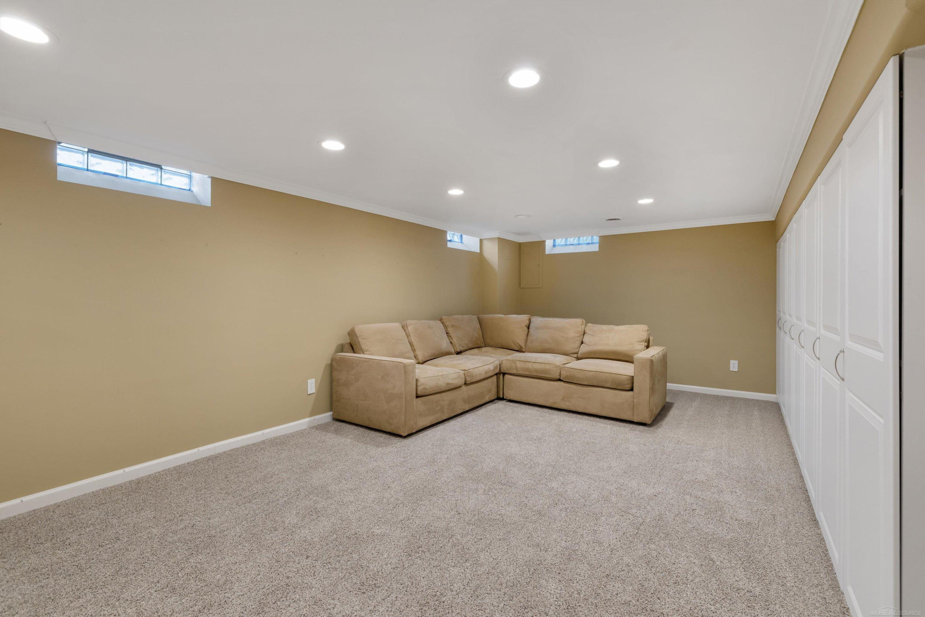 265 Williams Avenue, Grosse Pointe Farms, MI 48236 — Photo 47