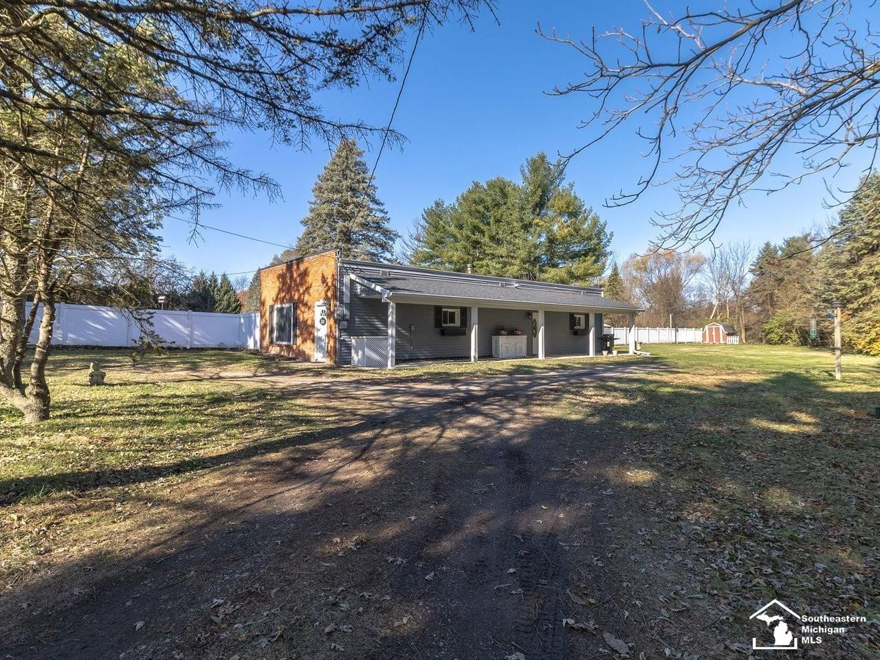 1550 E Erie Road, Erie, MI — front exterior