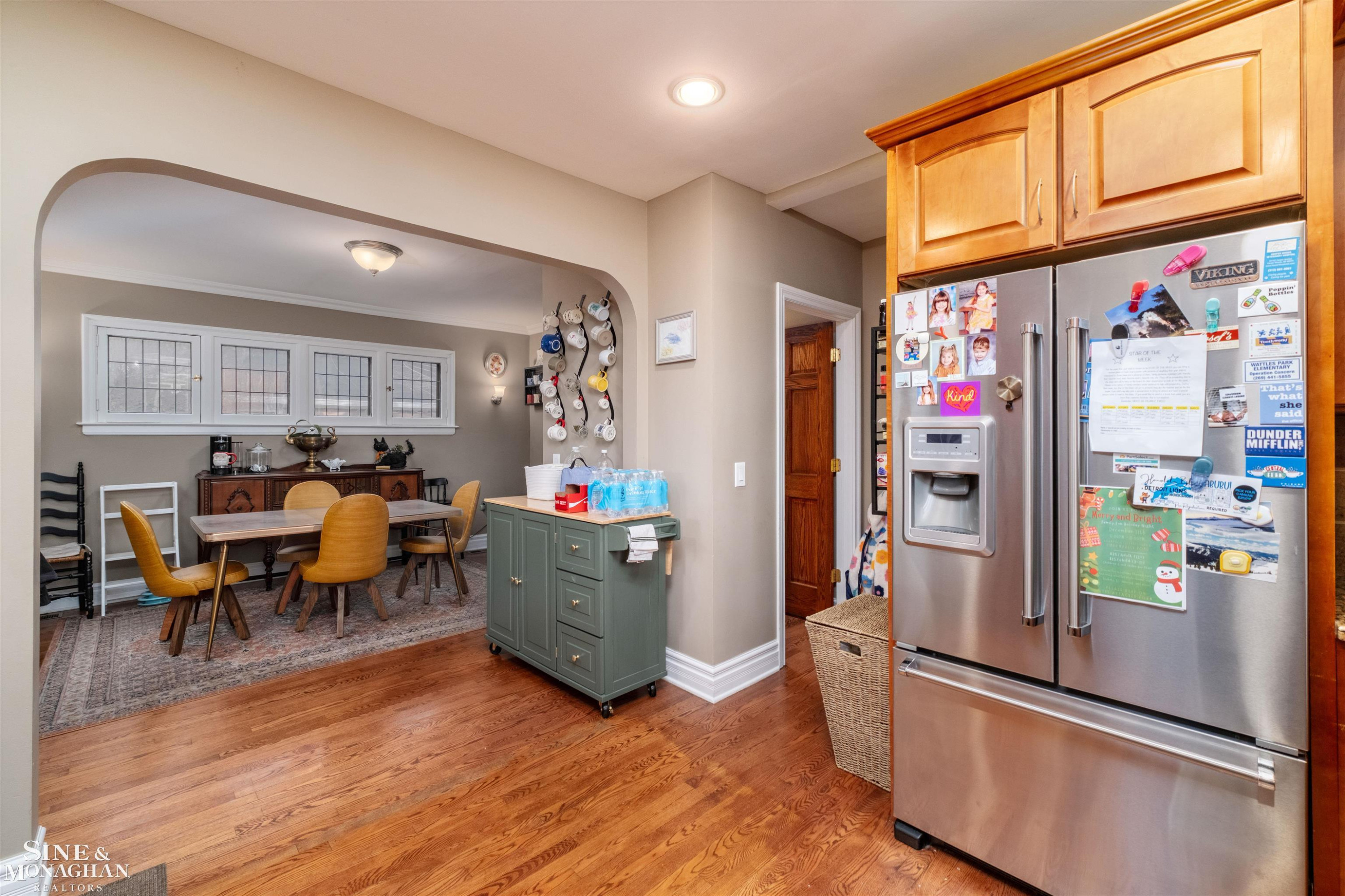 976 Lakepointe Street, Grosse Pointe Park, MI 48230 — Photo 12