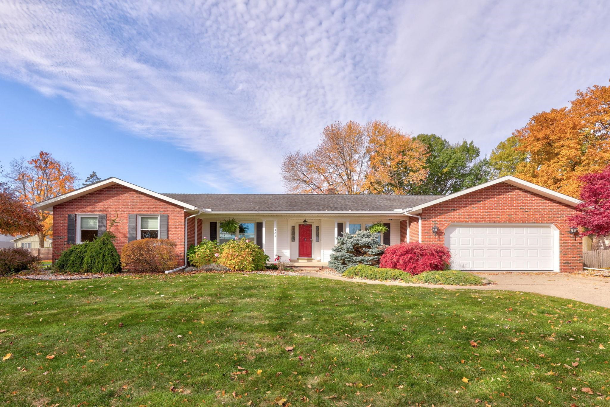 482 Harvest Lane, Frankenmuth, MI 48734 — front exterior