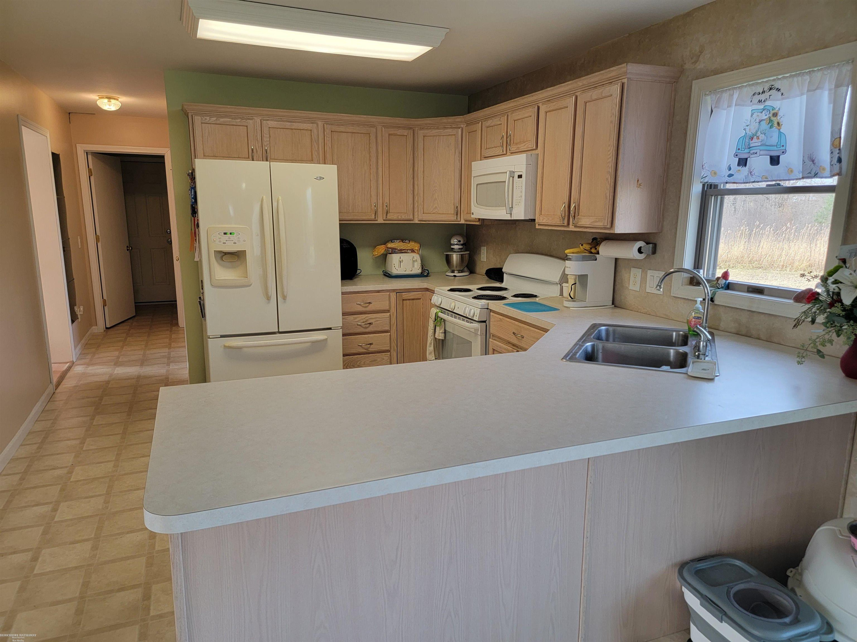5223 Frontier Road, Avoca, MI 48006 — Photo 11