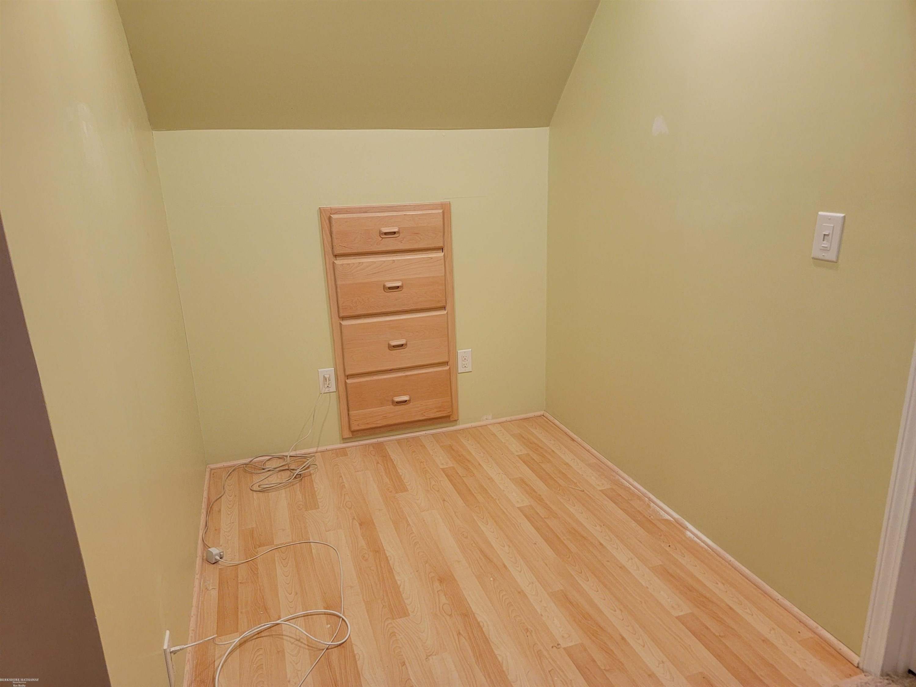 5223 Frontier Road, Avoca, MI 48006 — Photo 13