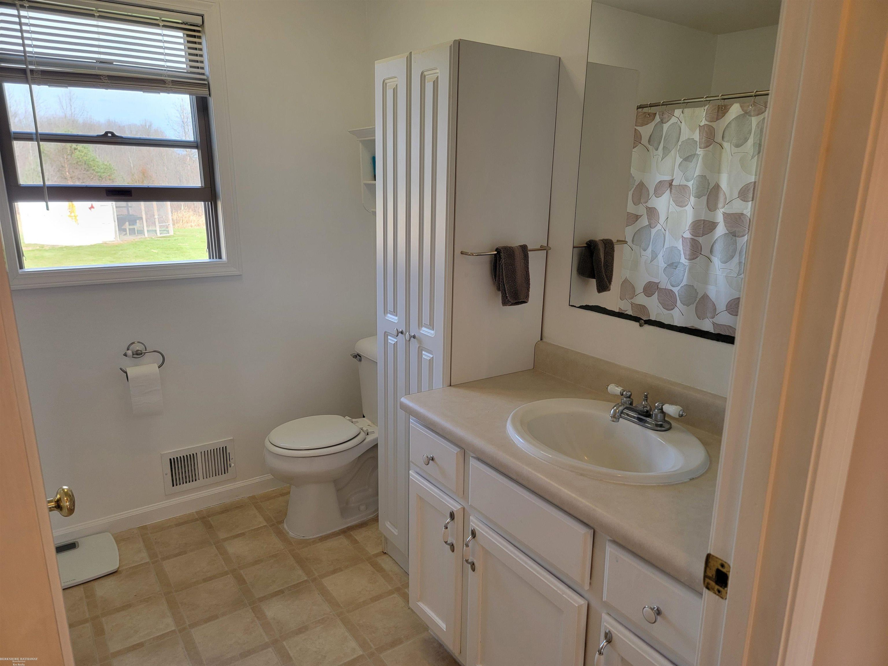 5223 Frontier Road, Avoca, MI 48006 — Photo 16
