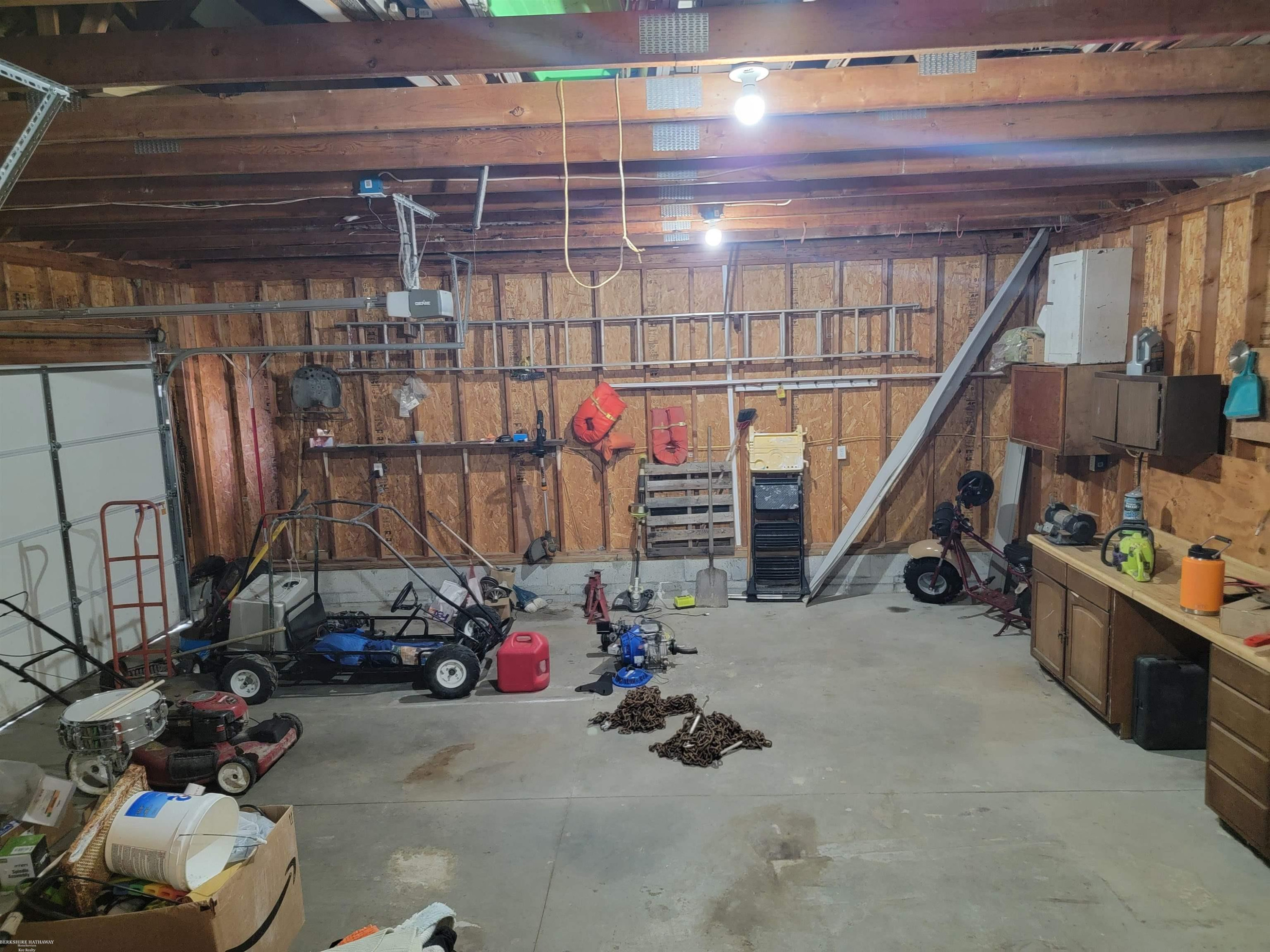 5223 Frontier Road, Avoca, MI 48006 — Photo 18