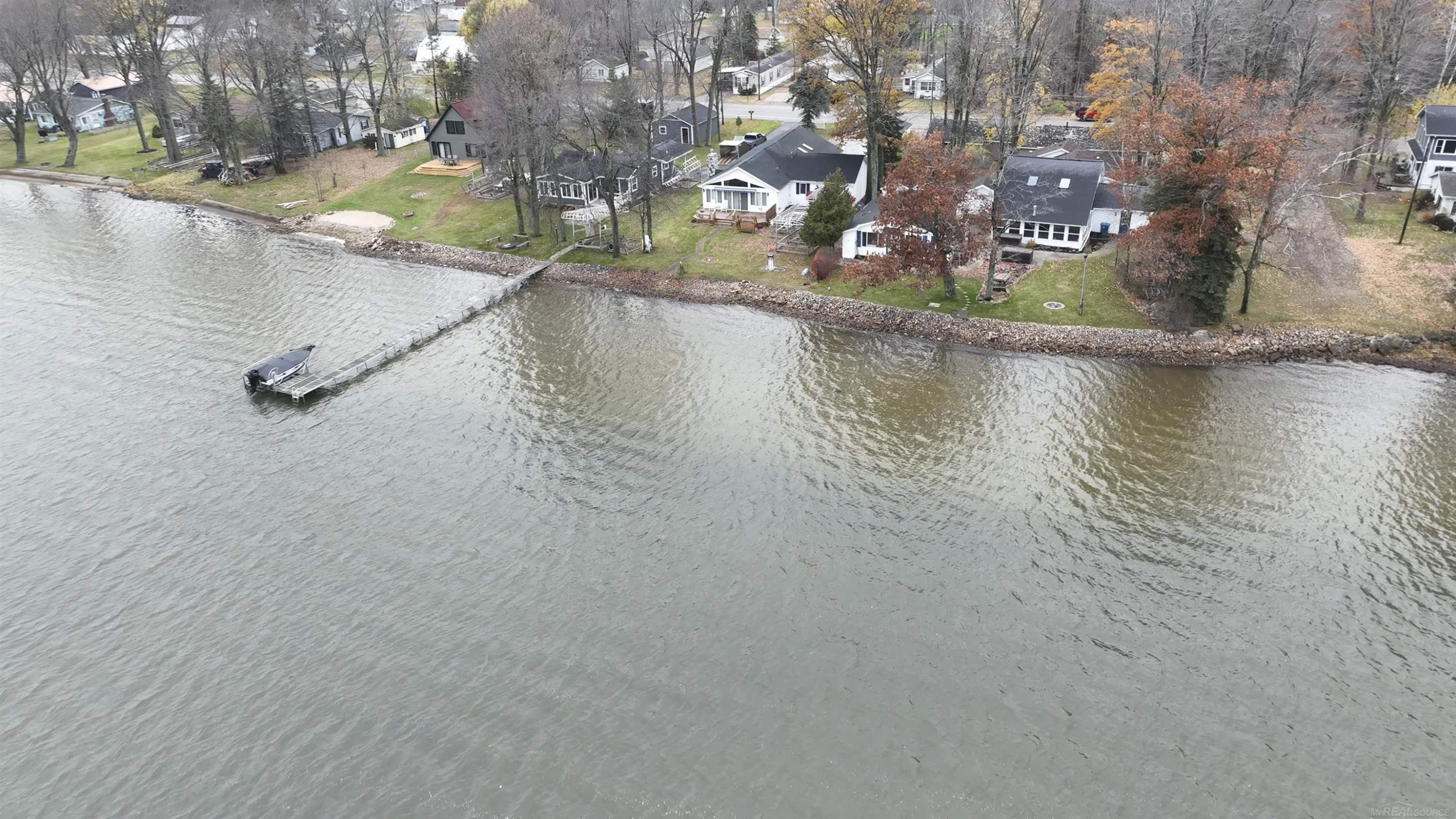 12315 E Houghton Lake Drive, Houghton Lake, MI 48629 — Photo 2