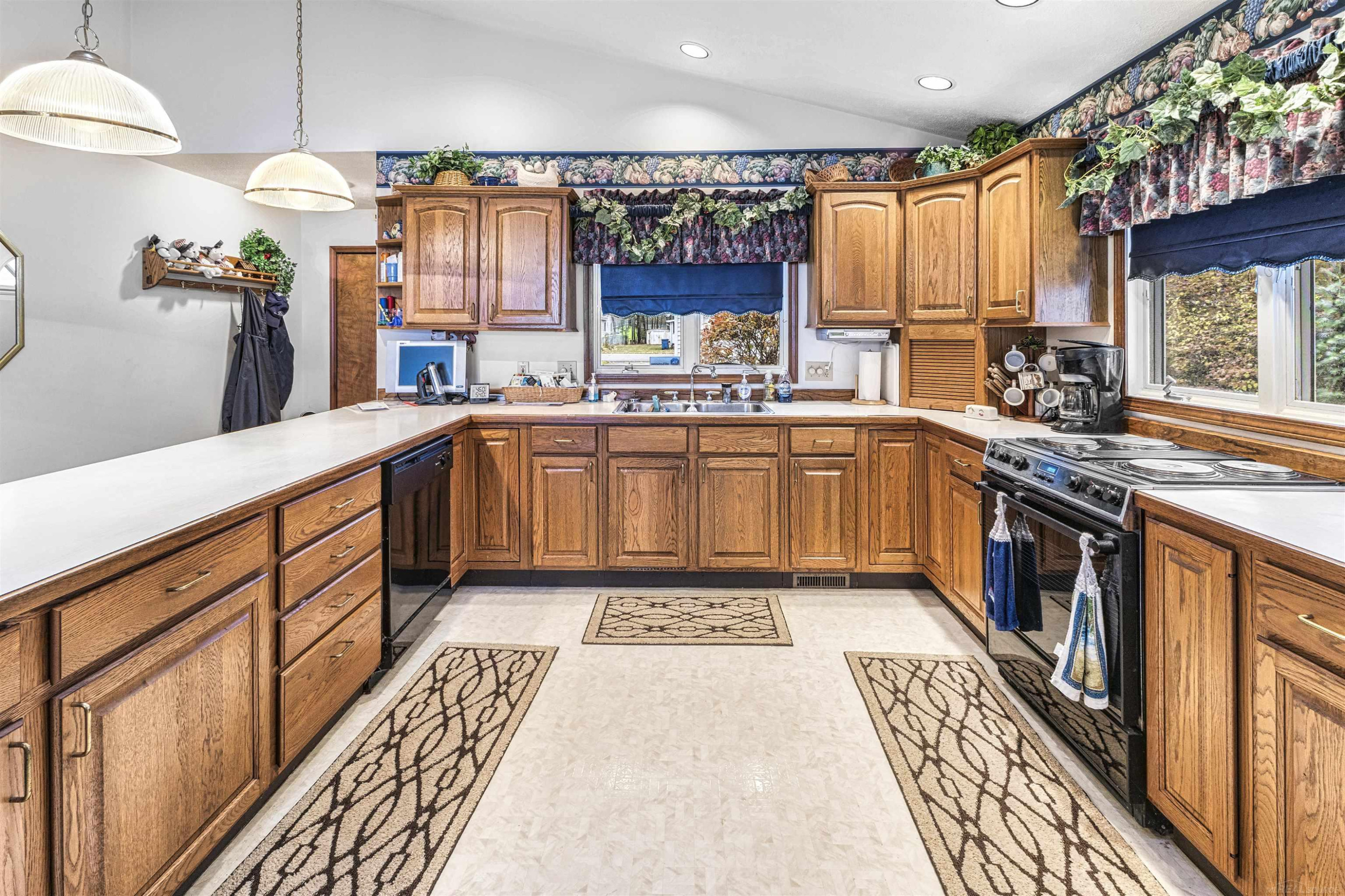 12315 E Houghton Lake Drive, Houghton Lake, MI 48629 — Photo 6