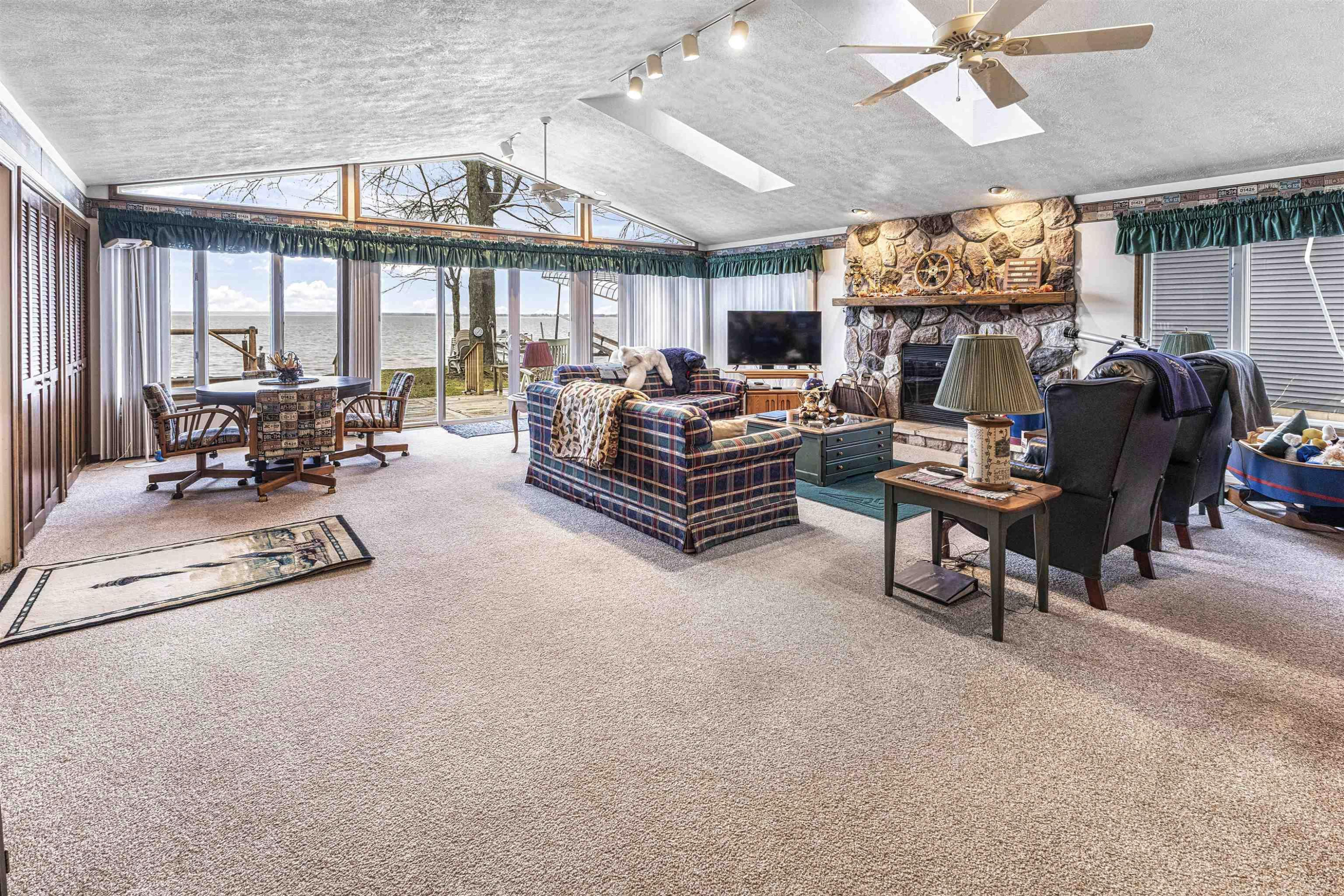 12315 E Houghton Lake Drive, Houghton Lake, MI 48629 — Photo 10