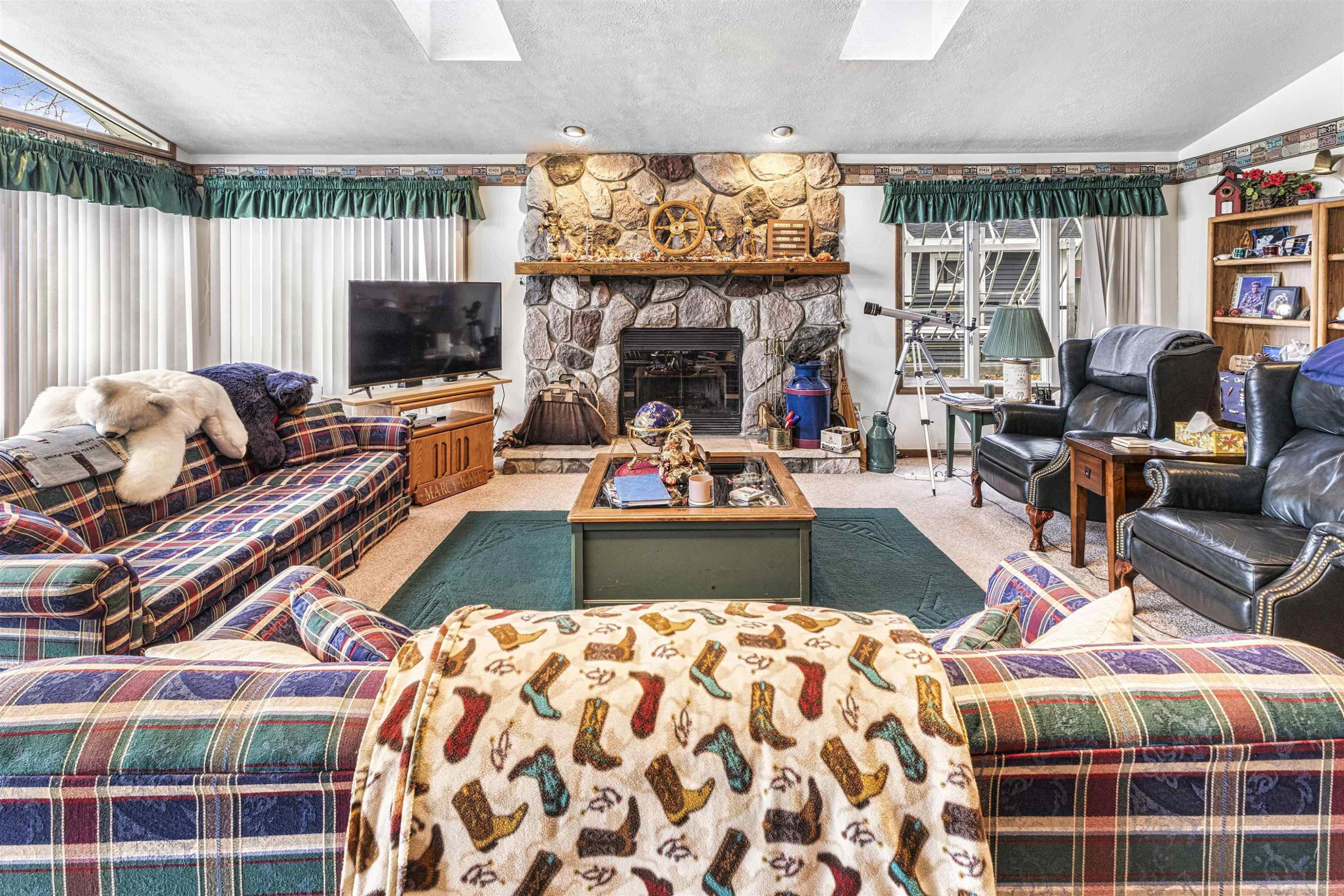 12315 E Houghton Lake Drive, Houghton Lake, MI 48629 — Photo 11