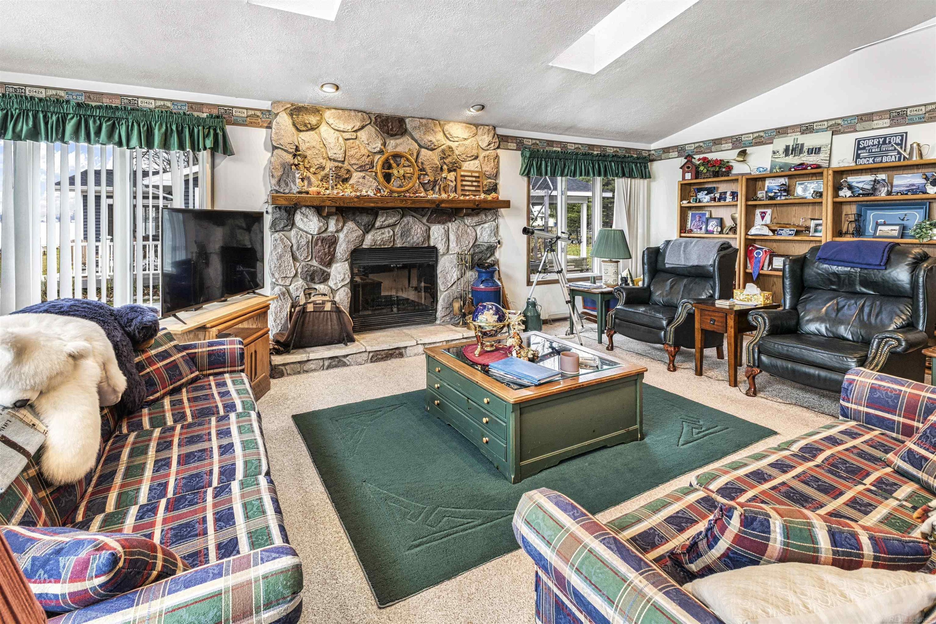 12315 E Houghton Lake Drive, Houghton Lake, MI 48629 — Photo 12