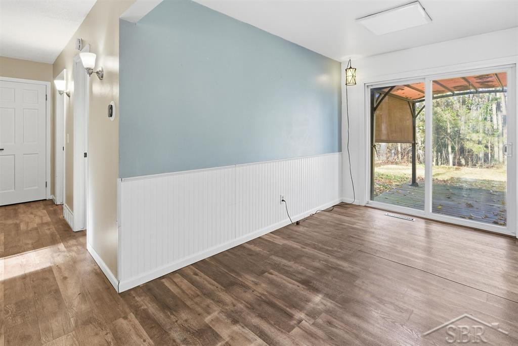 930 W Walter Road, Sanford, MI 48657 — Photo 9