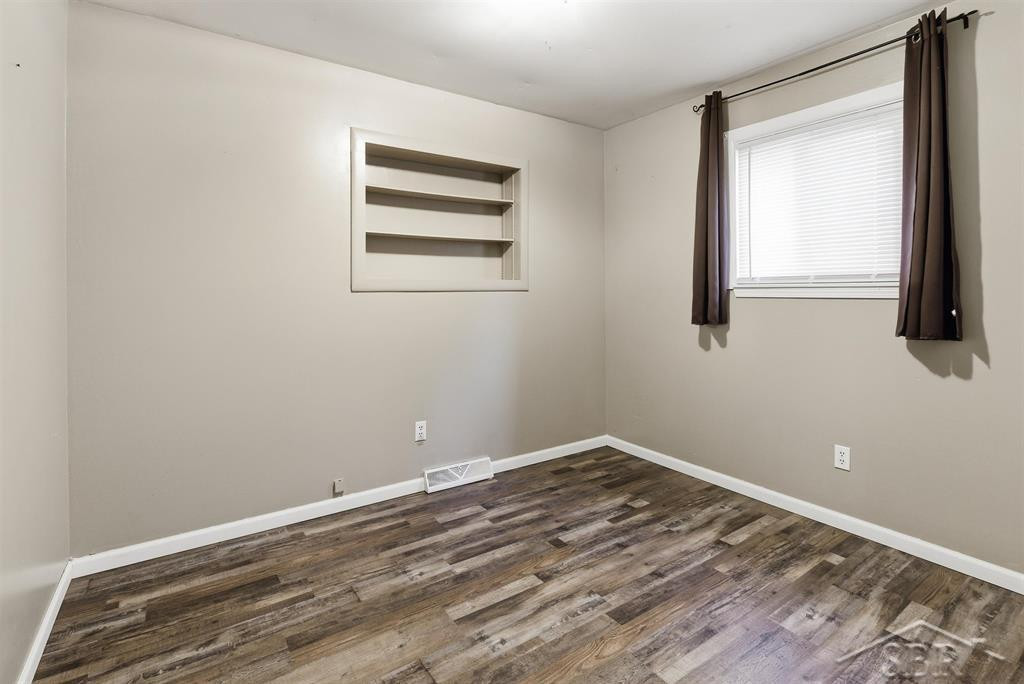 930 W Walter Road, Sanford, MI 48657 — Photo 10