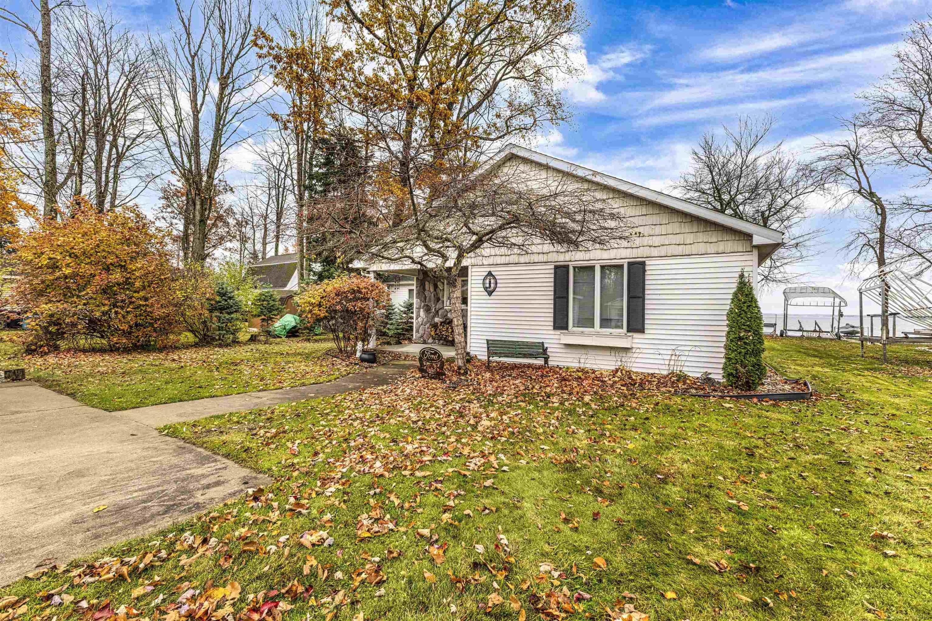 12315 E Houghton Lake Drive, Houghton Lake, MI 48629 — Photo 29