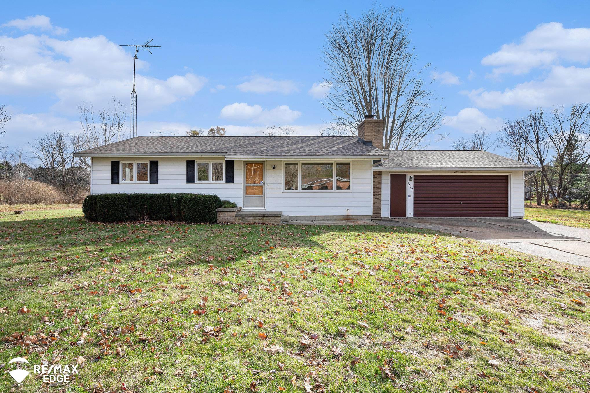 2542 Cornell Drive, Lapeer, MI 48446 — front exterior