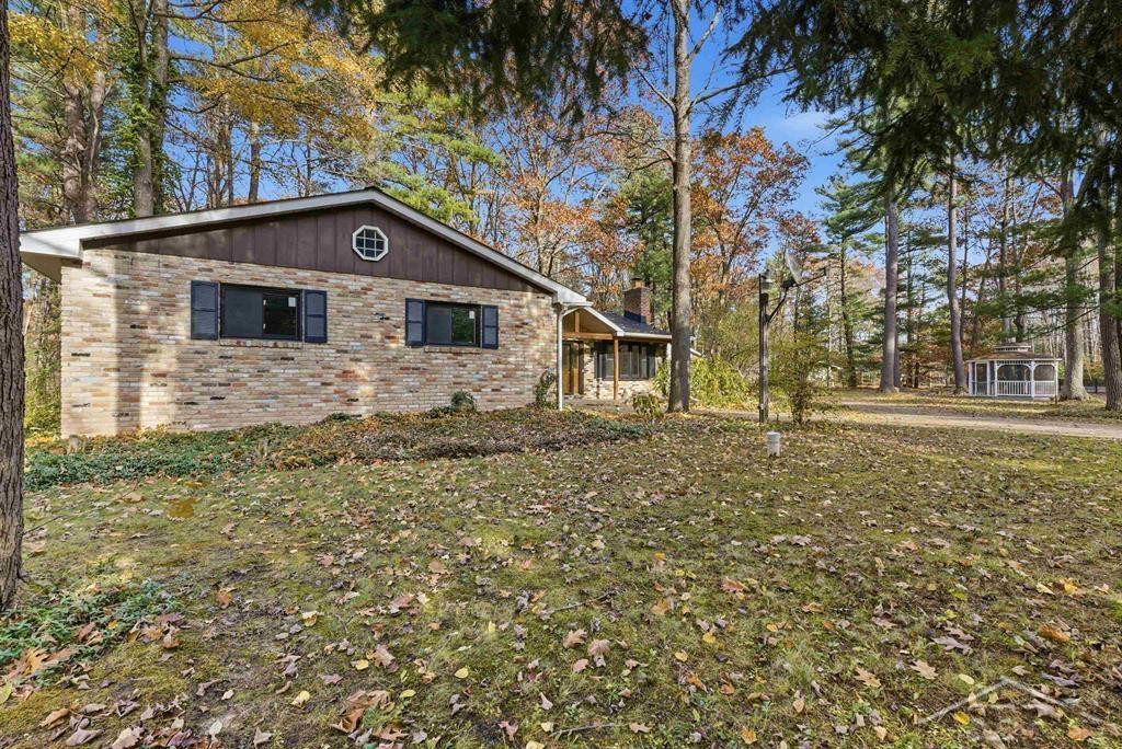 930 W Walter Road, Sanford, MI 48657 — Photo 27