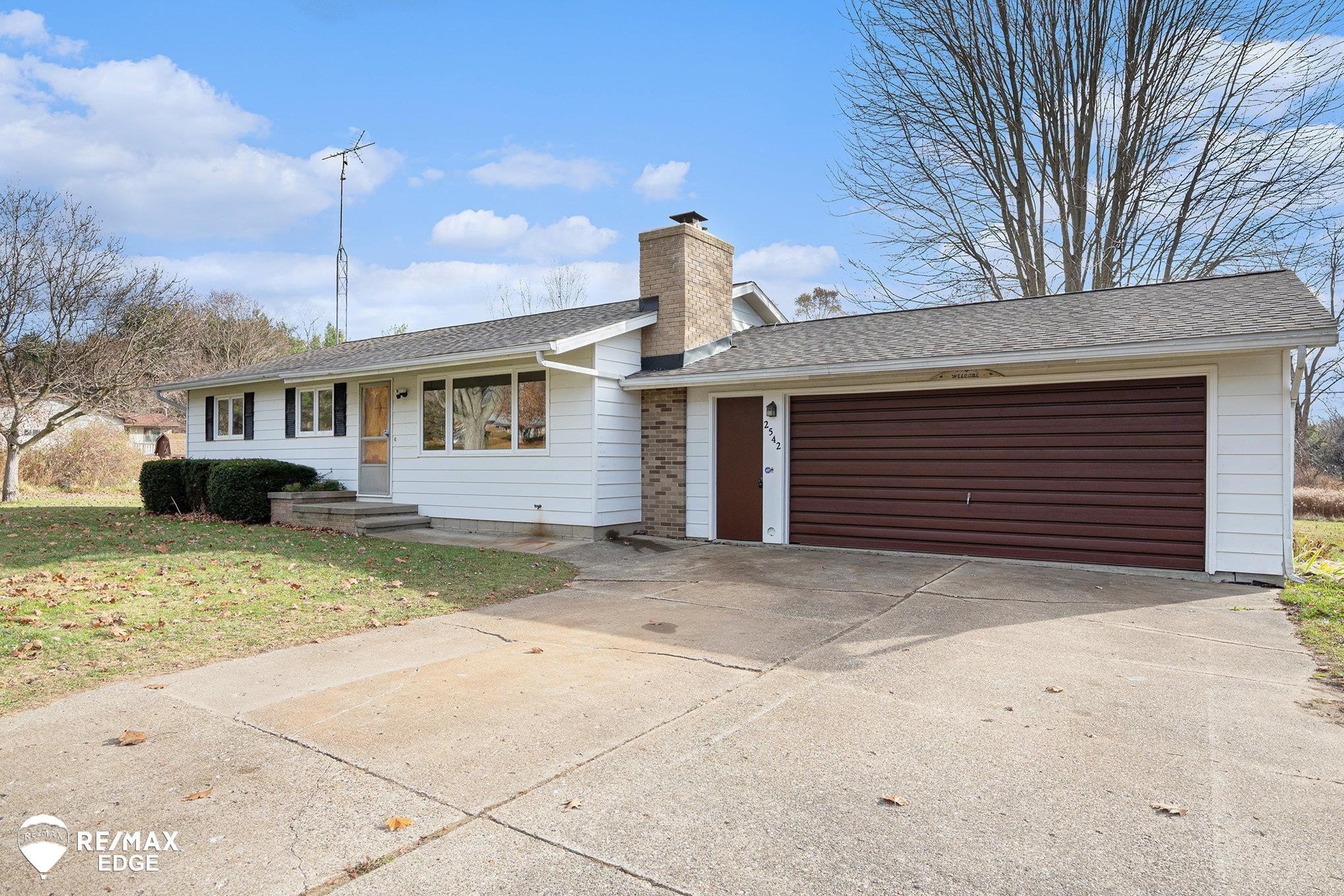 2542 Cornell Drive, Lapeer, MI 48446 — Photo 2