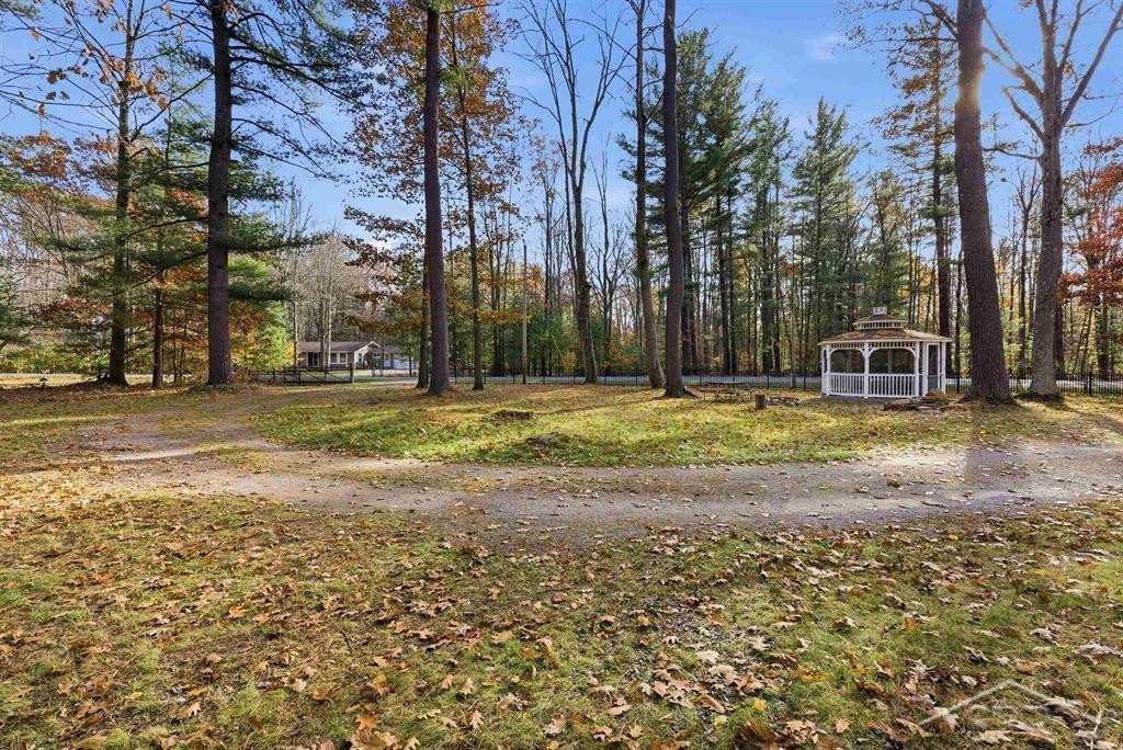 930 W Walter Road, Sanford, MI 48657 — Photo 30