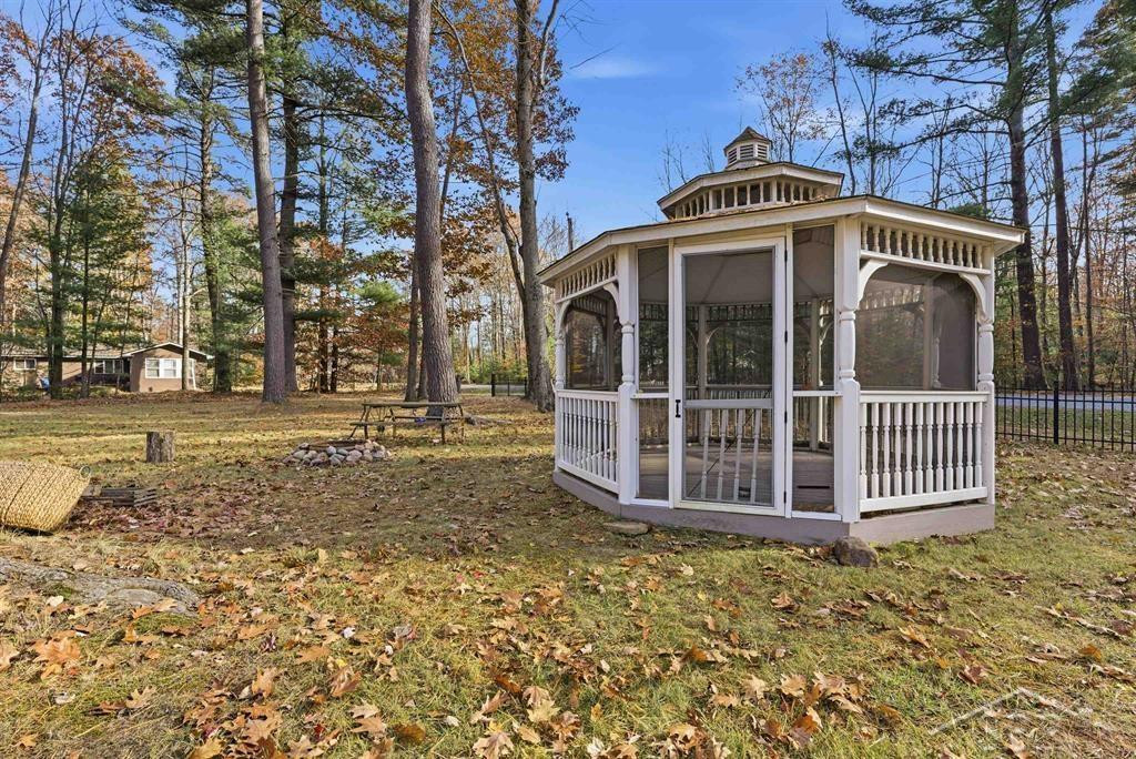 930 W Walter Road, Sanford, MI 48657 — Photo 31