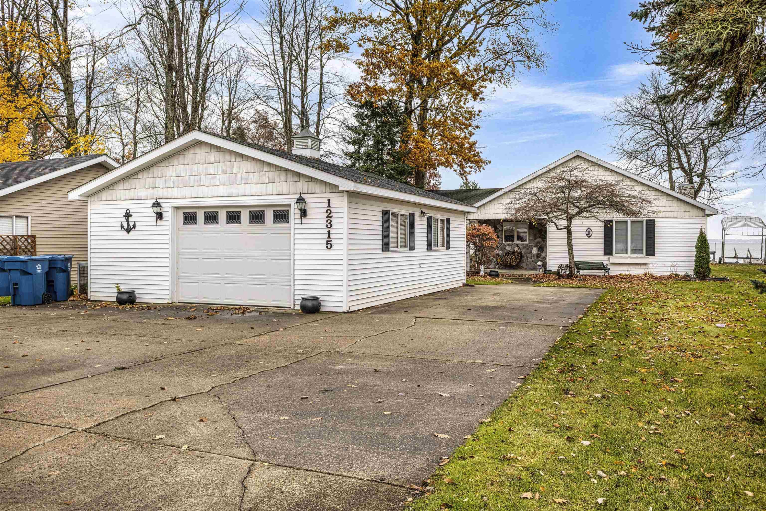 12315 E Houghton Lake Drive, Houghton Lake, MI 48629 — Photo 38