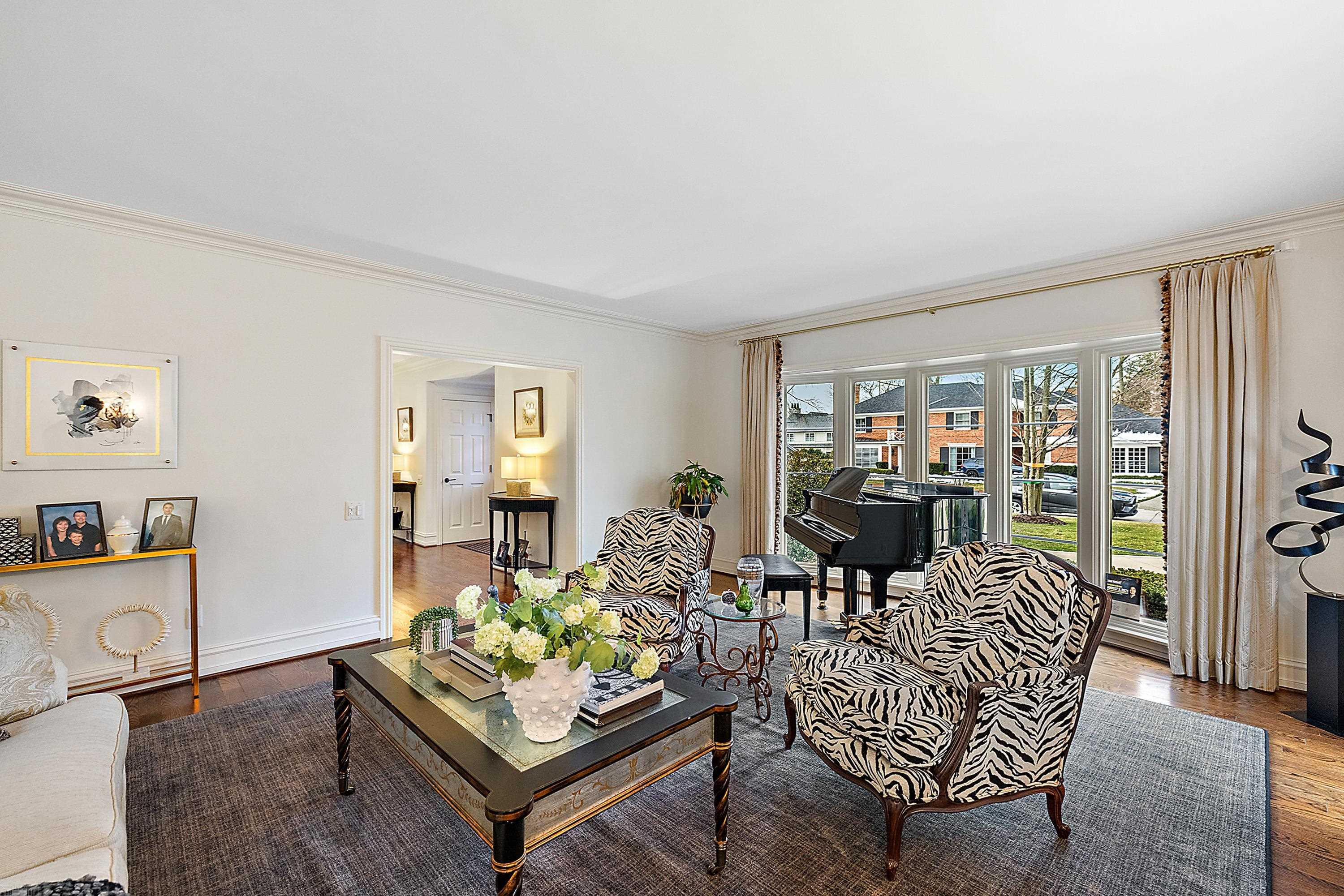 10 Webber Place, Grosse Pointe Shores, MI 48236 — Photo 12